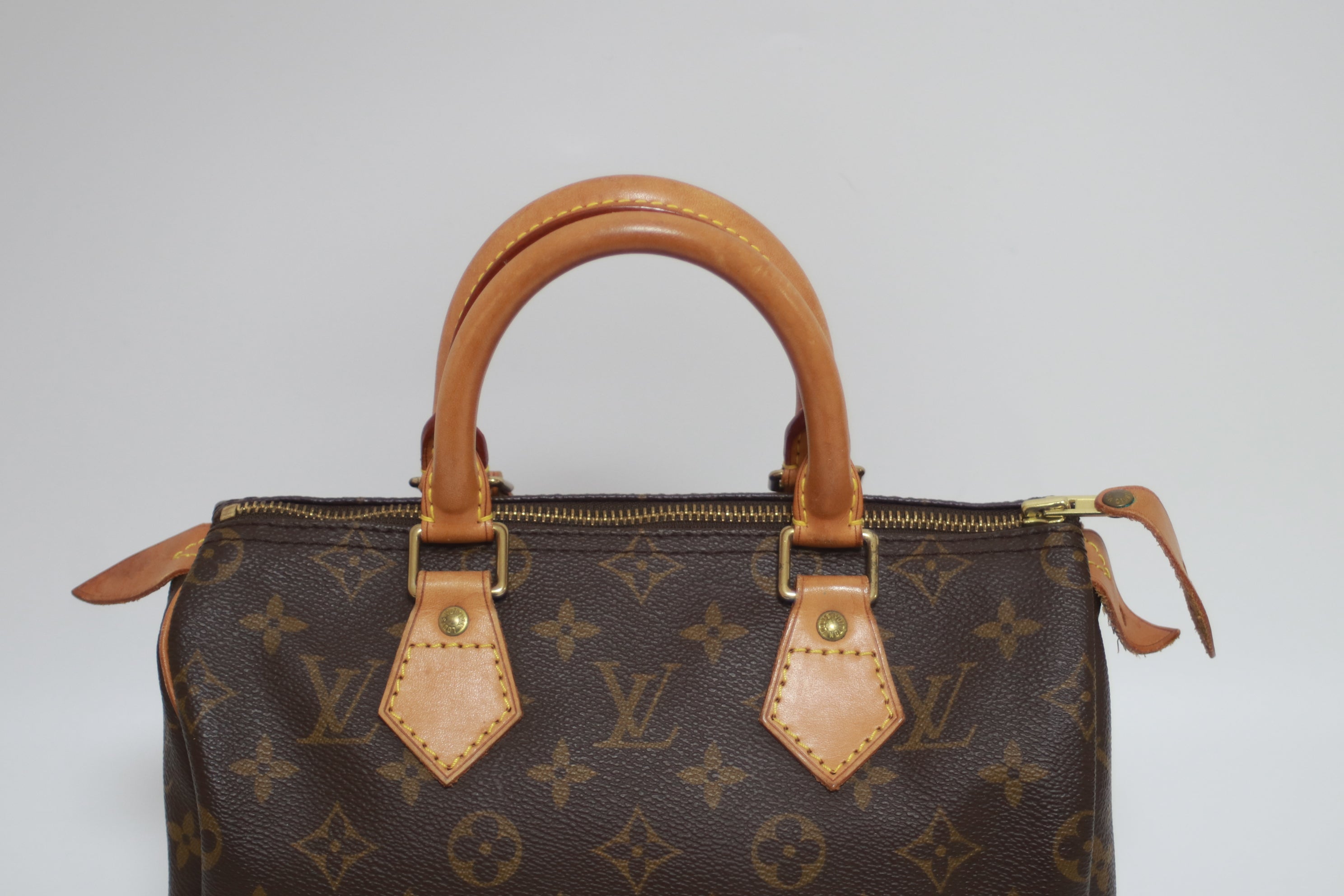 Louis Vuitton Speedy 25 Handbag Used