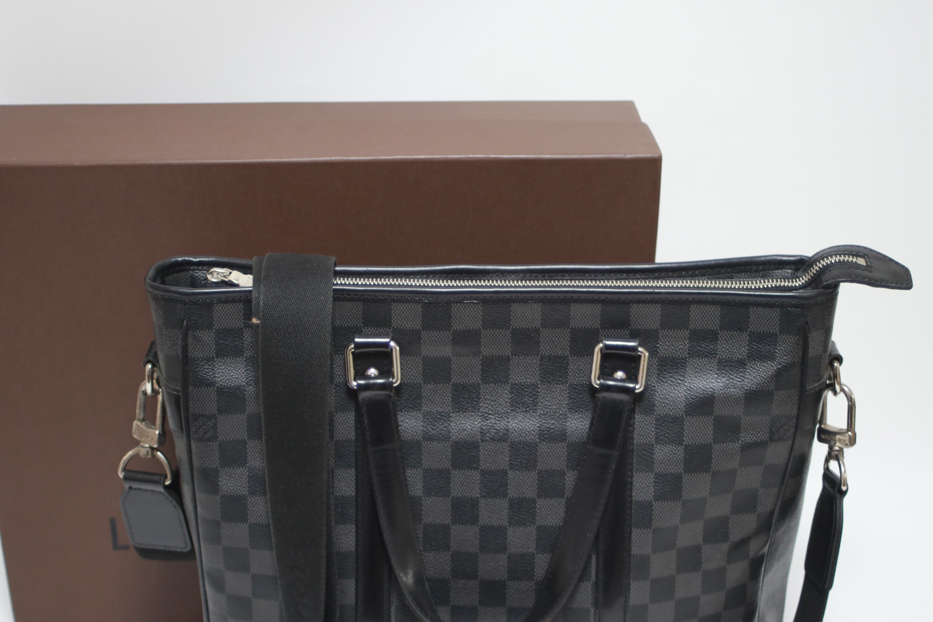 Louis Vuitton Tadao PM Damier Graphite Messenger Tote Bag Used