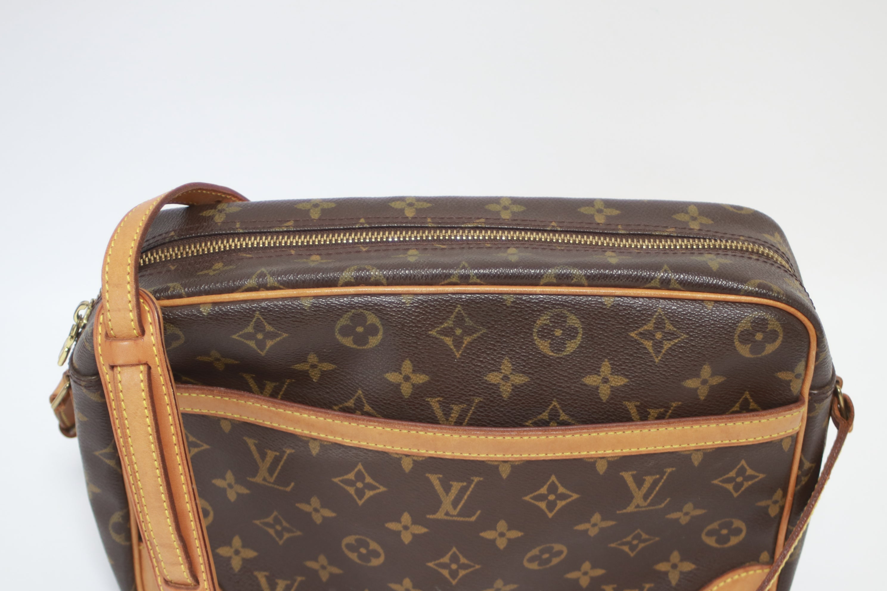 Louis Vuitton Trocadero Shoulder Bag Used