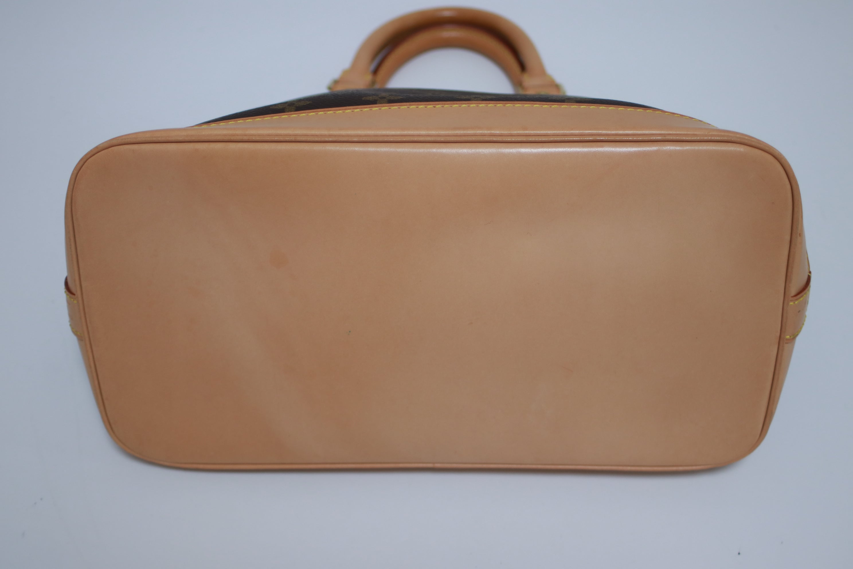 Louis Vuitton Alma PM Handbag Used