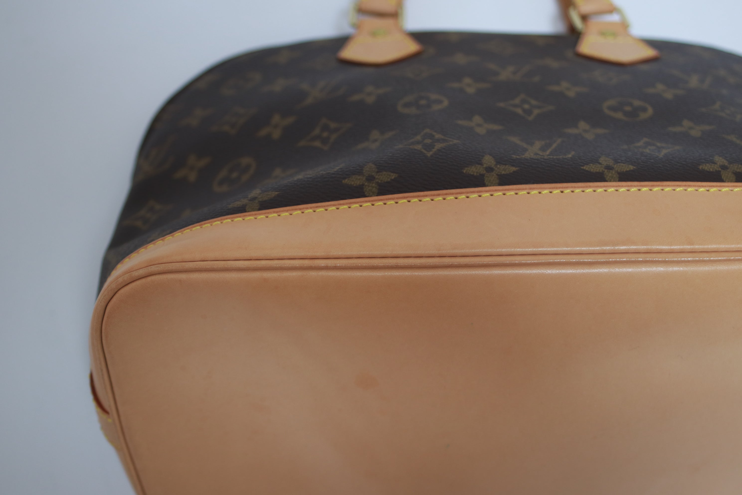 Louis Vuitton Alma PM Handbag Used
