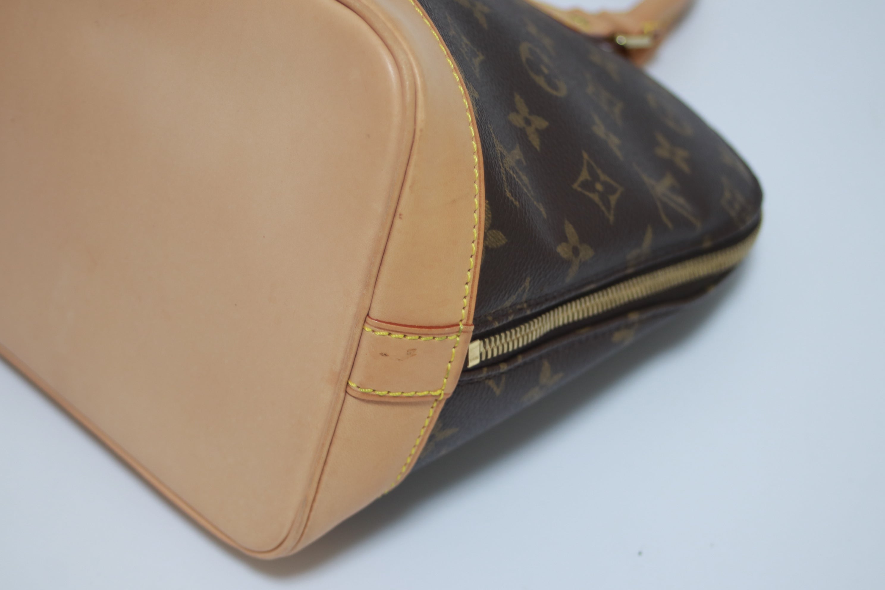 Louis Vuitton Alma PM Handbag Used