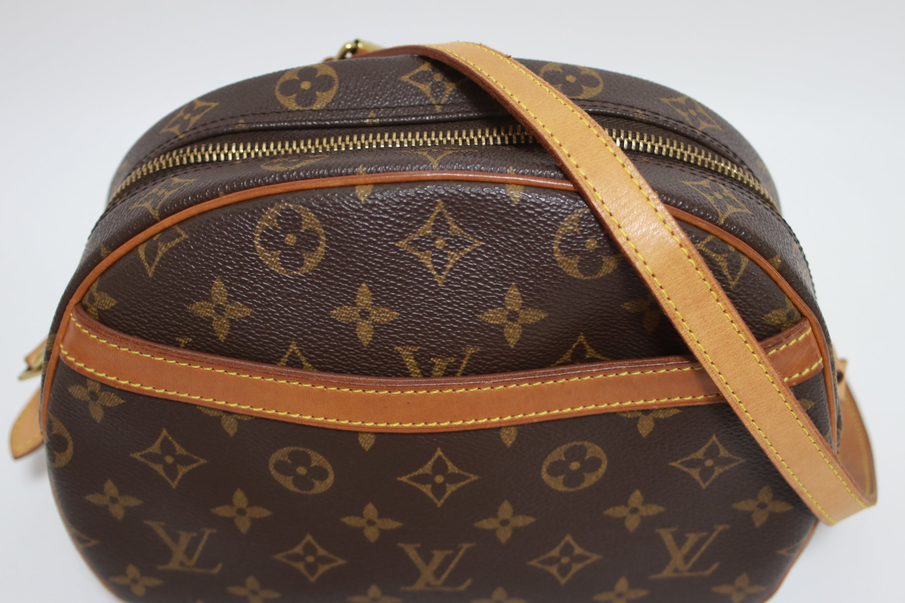Louis Vuitton Blois Shoulder Bag Used