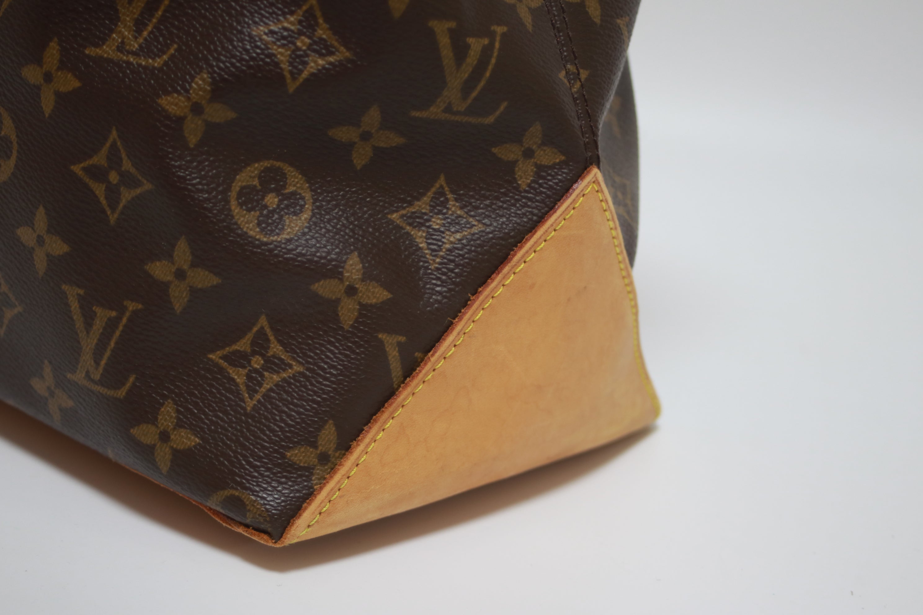 Louis Vuitton Cabas Mezzo Shoulder Tote Bag Used