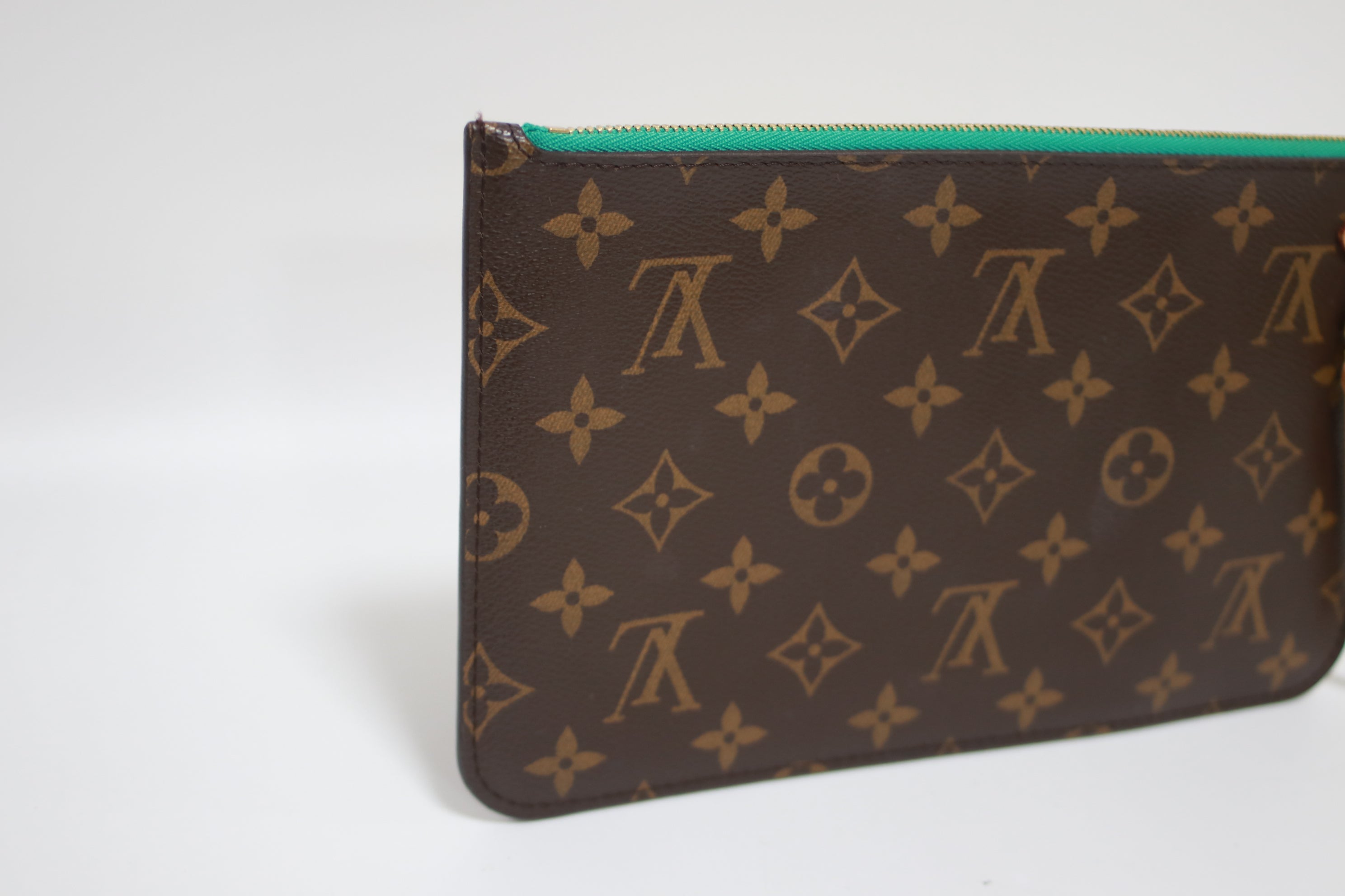 Louis Vuitton Limited Edition Clutch V Turquoise Used