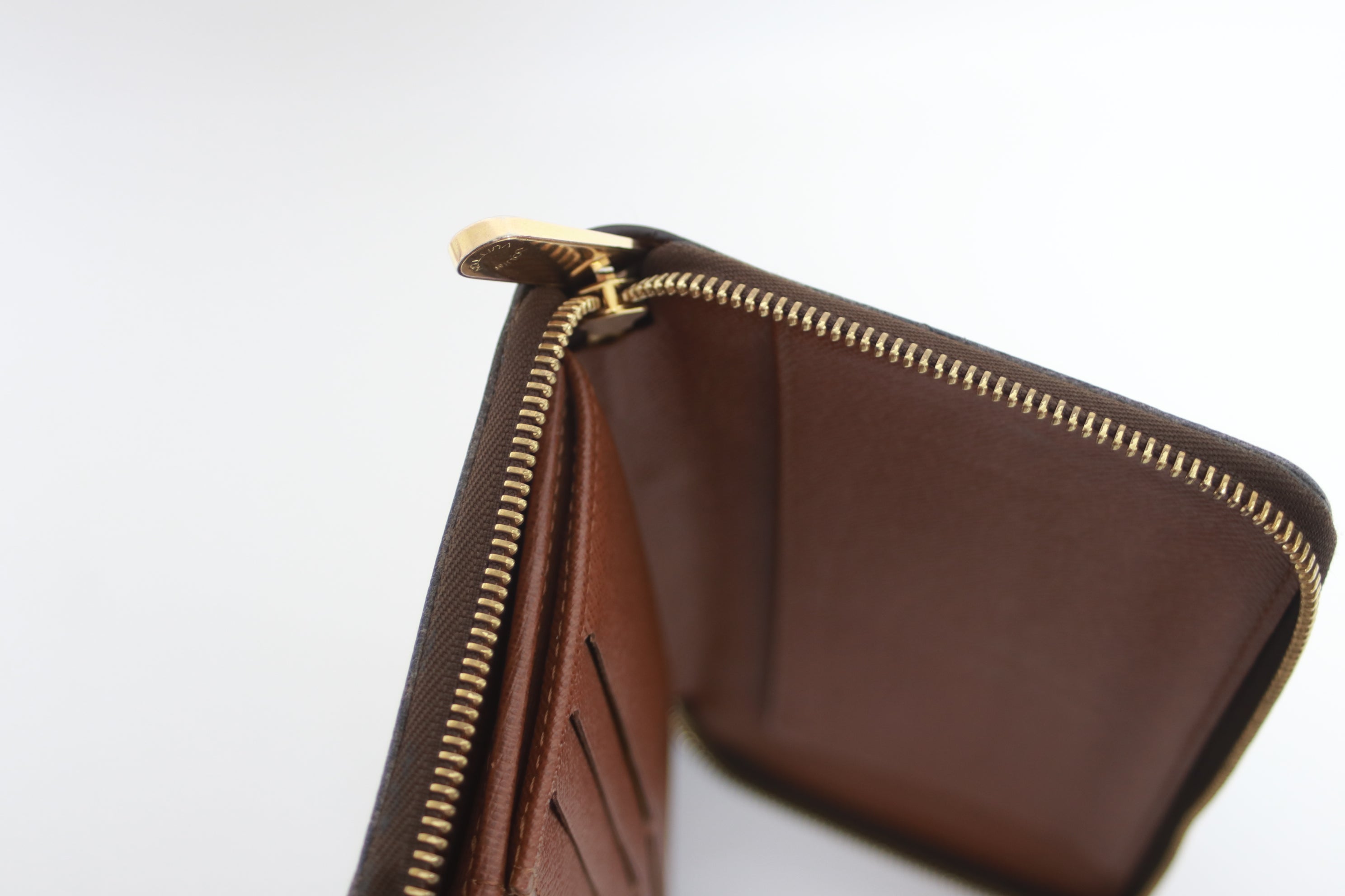 Louis Vuitton Zippy Long Wallet Monogram Used