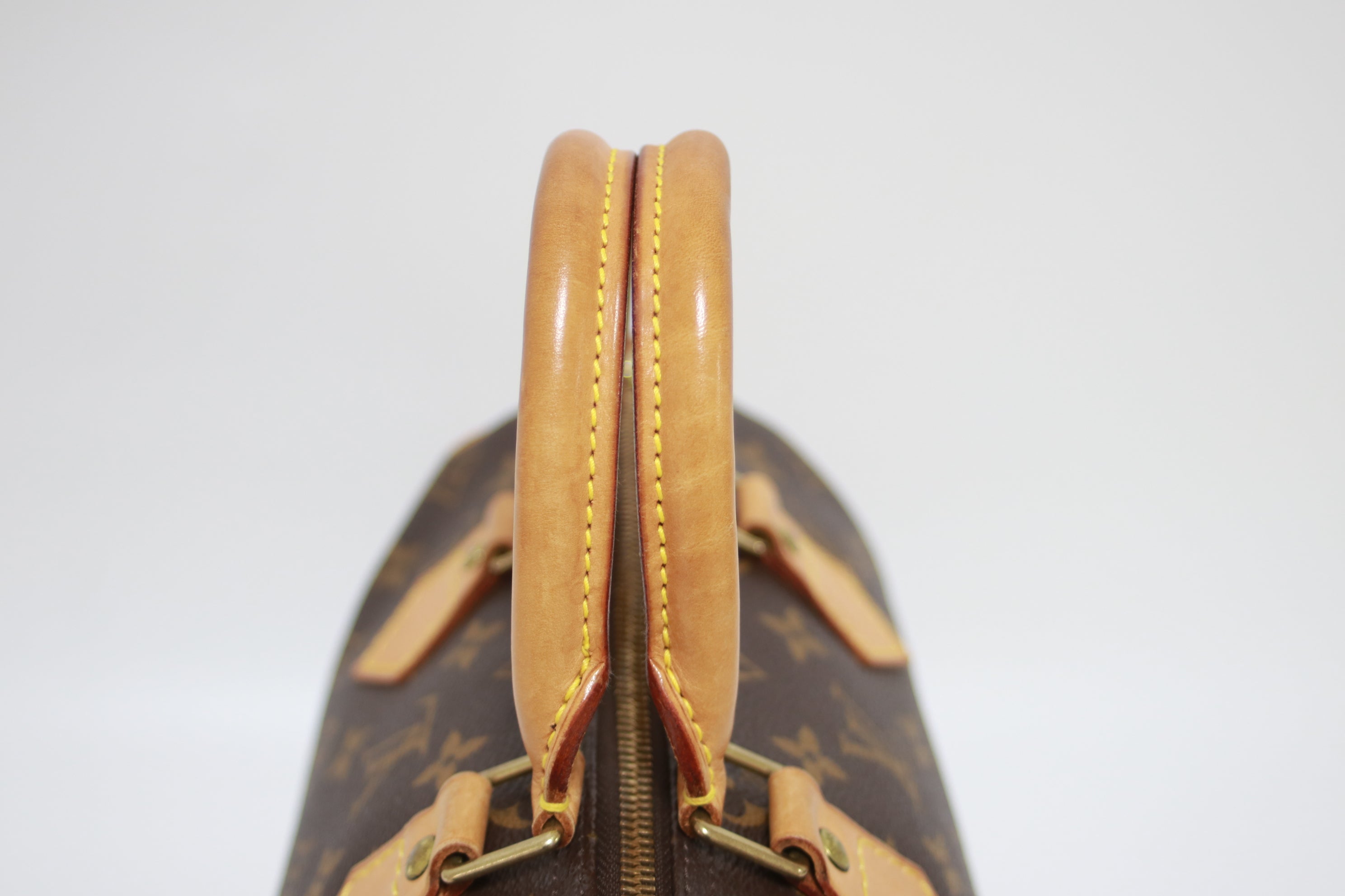 Louis Vuitton Speedy 25 Monogram Handbag Used