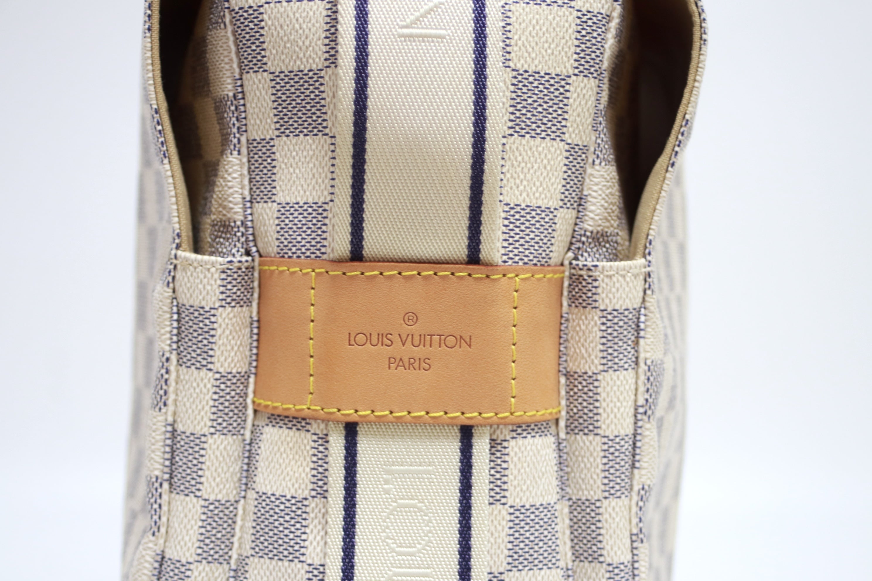 Louis Vuitton Naviglio Damier Azur Messenger Bag Used