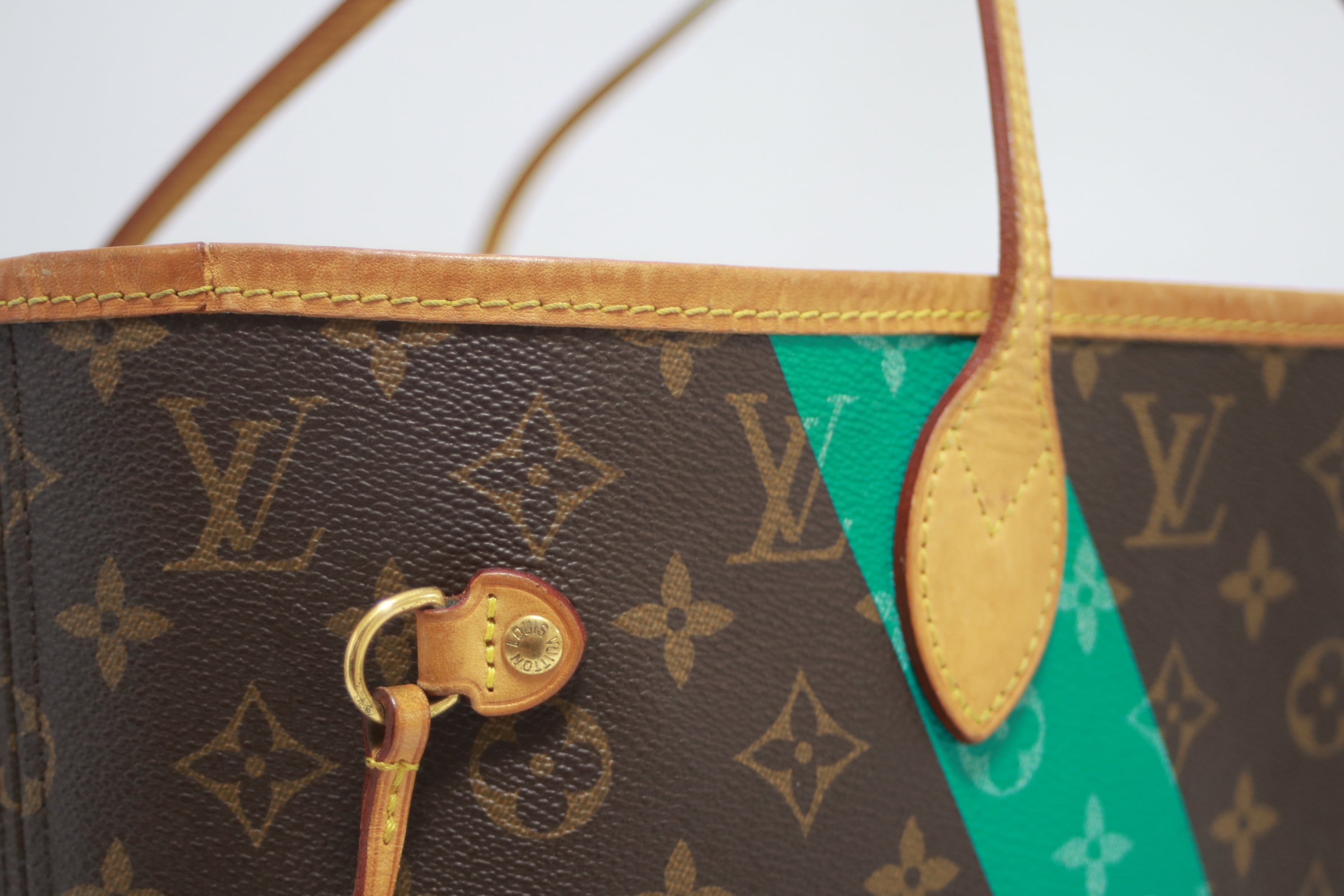 Louis Vuitton Limited Edition Neverfull MM V Turquoise Shoulder Bag Used