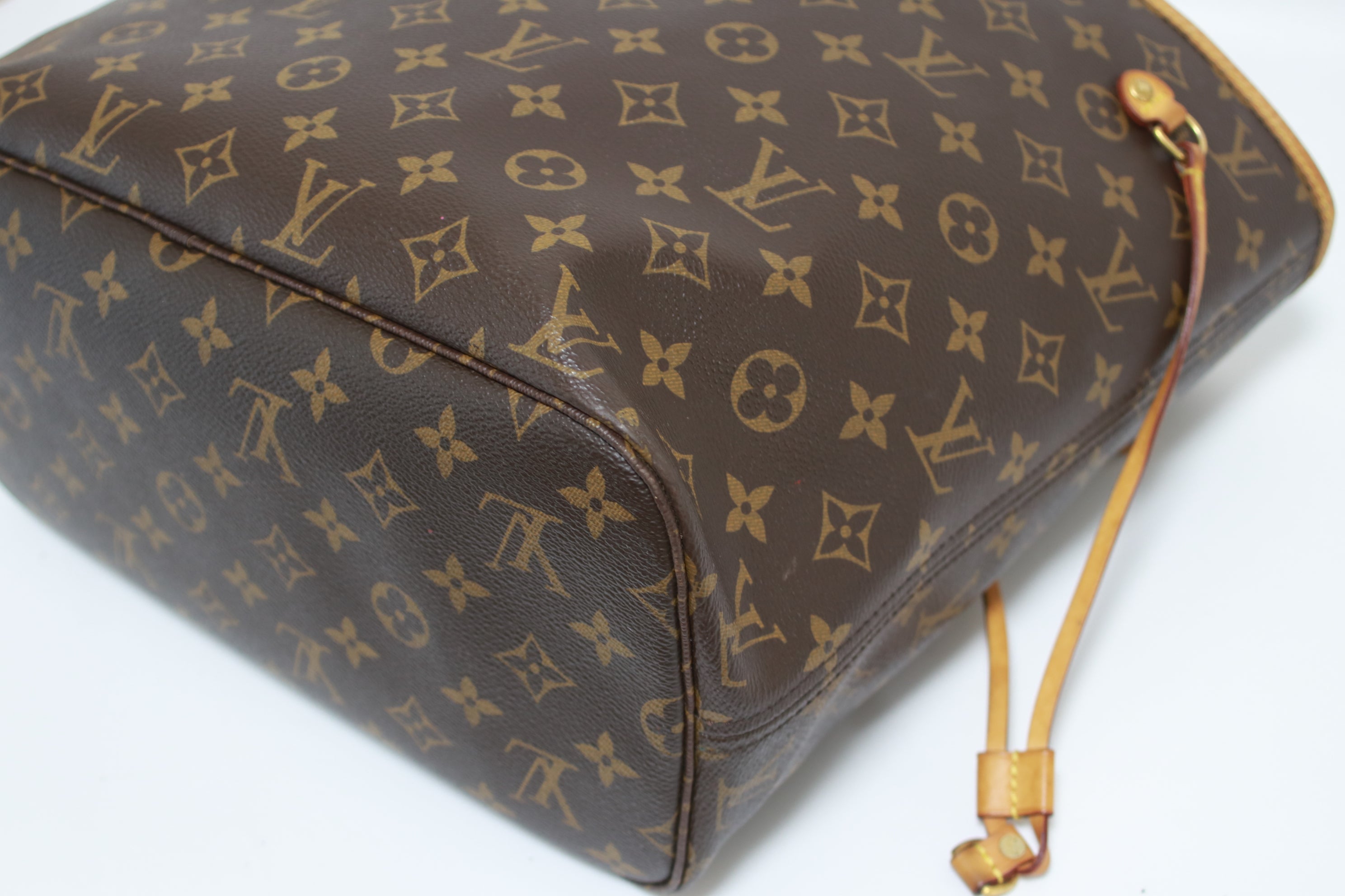 Louis Vuitton Limited Edition Neverfull MM V Turquoise Shoulder Bag Used