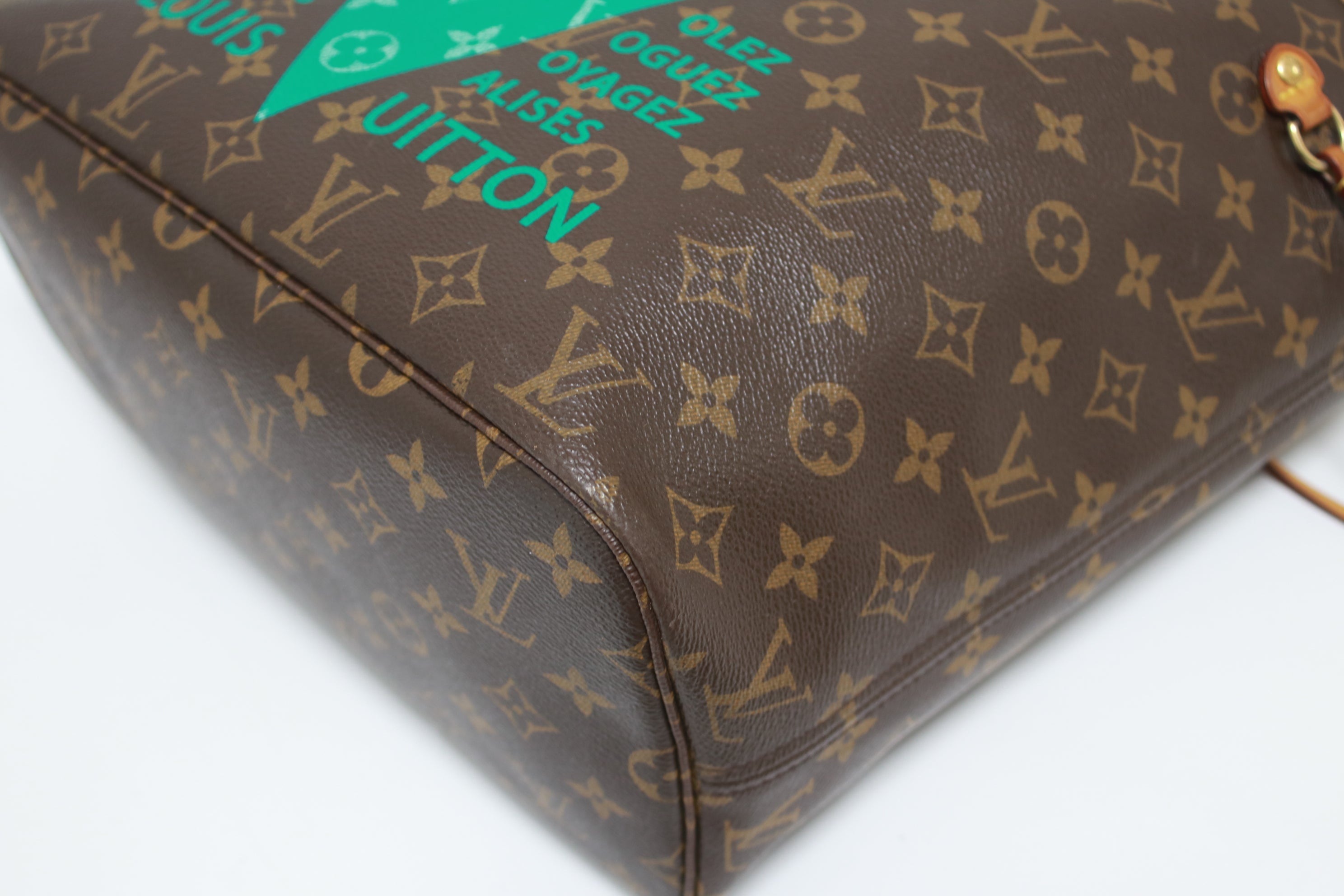 Louis Vuitton Limited Edition Neverfull MM V Turquoise Shoulder Bag Used