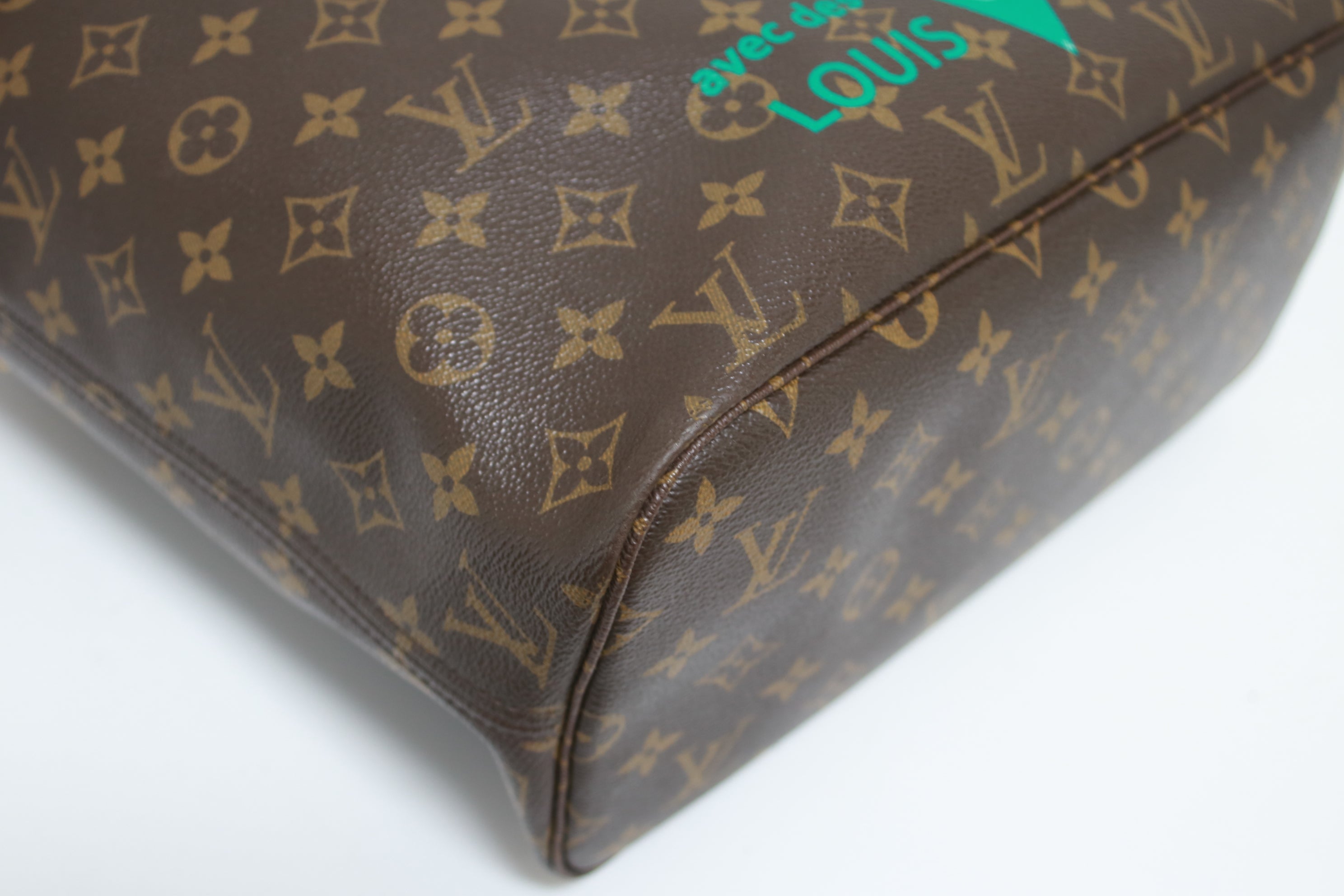 Louis Vuitton Limited Edition Neverfull MM V Turquoise Shoulder Bag Used