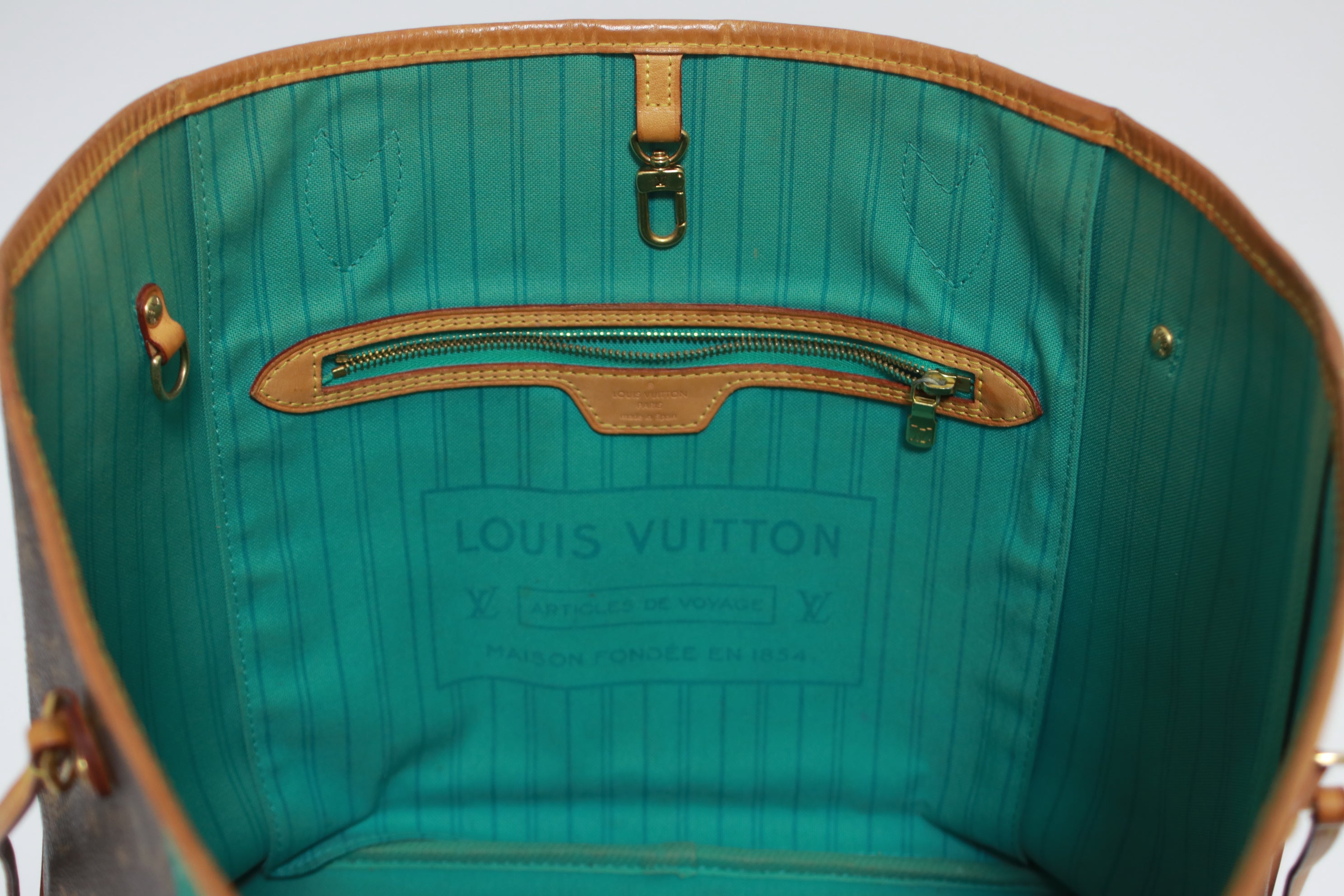 Louis Vuitton Limited Edition Neverfull MM V Turquoise Shoulder Bag Used