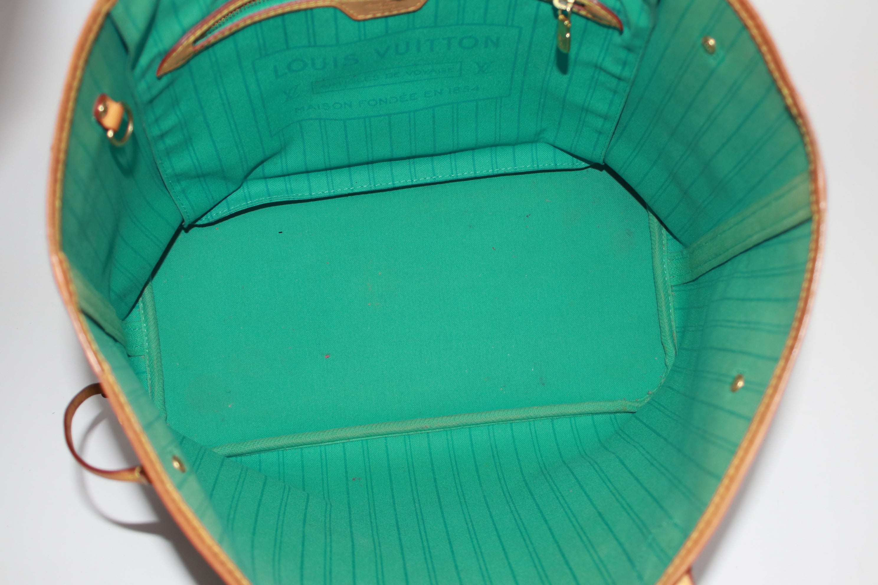 Louis Vuitton Limited Edition Neverfull MM V Turquoise Shoulder Bag Used