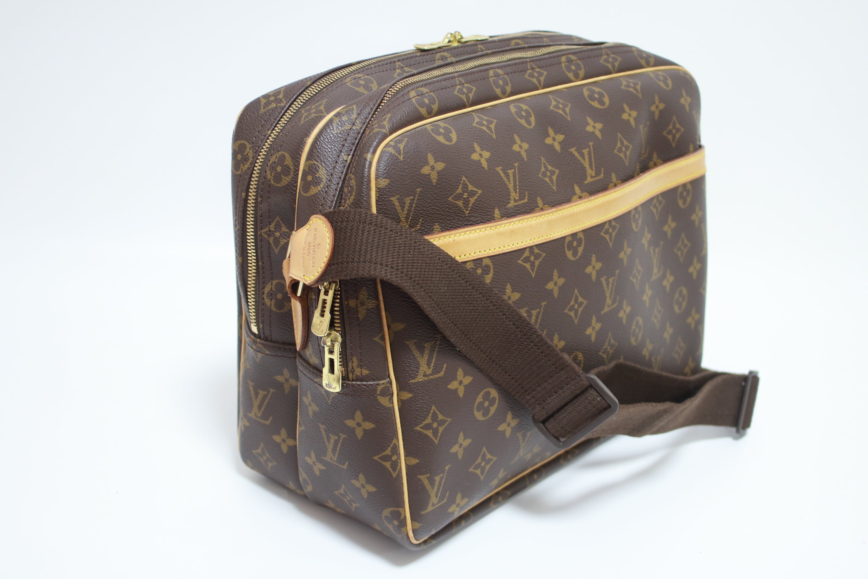 Louis Vuitton Reporter GM Messenger Bag Used