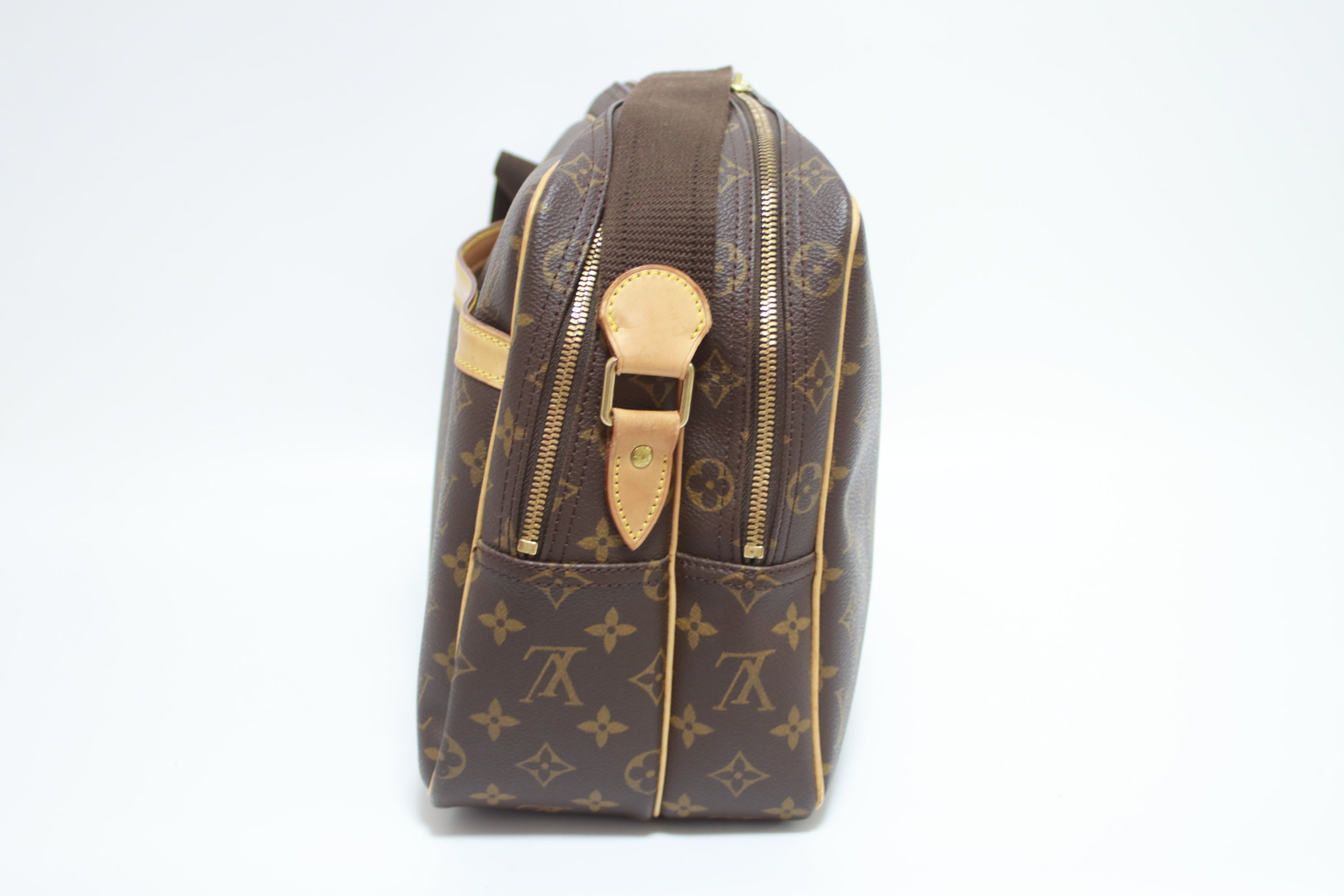 Louis Vuitton Reporter GM Messenger Bag Used