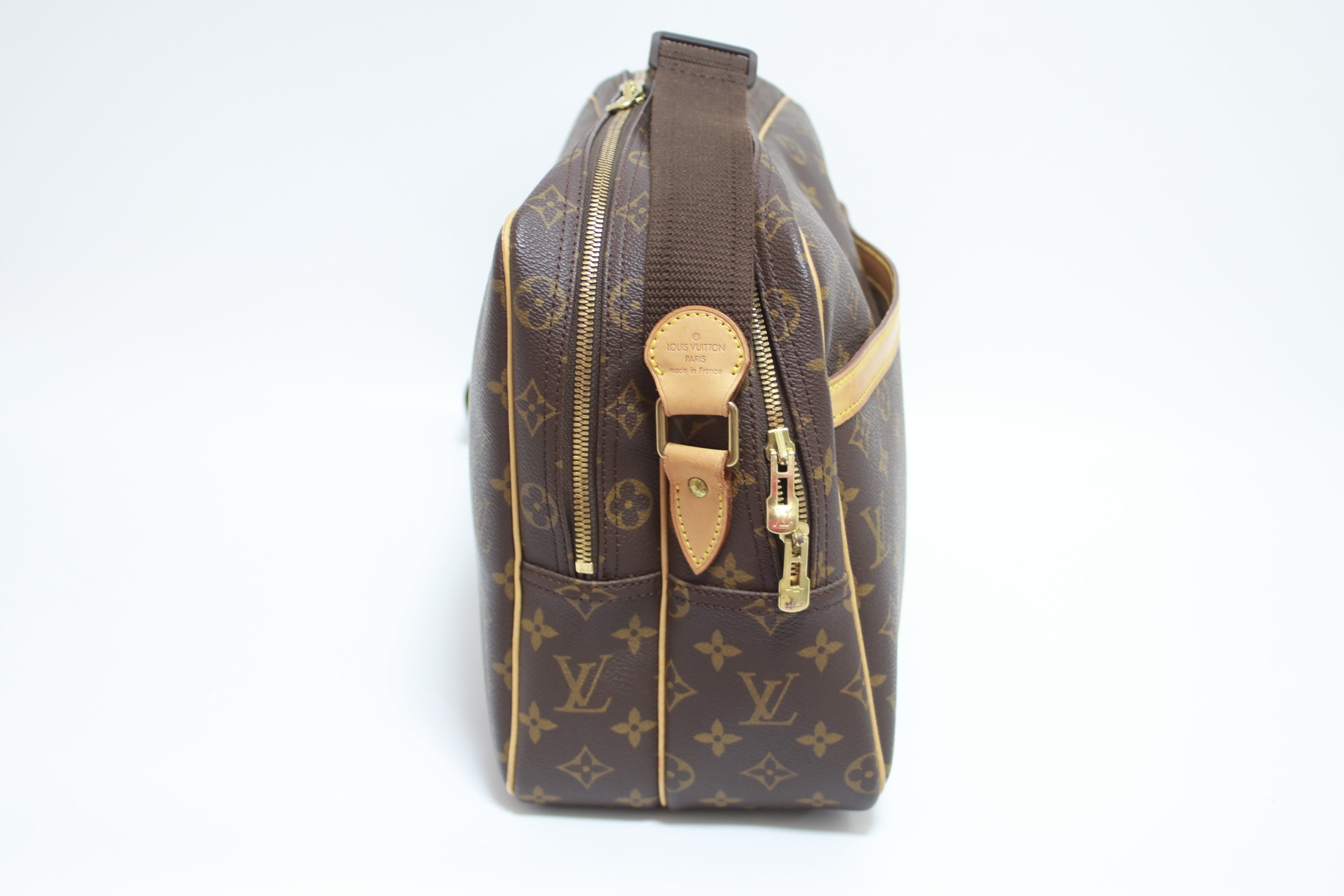 Louis Vuitton Reporter GM Messenger Bag Used