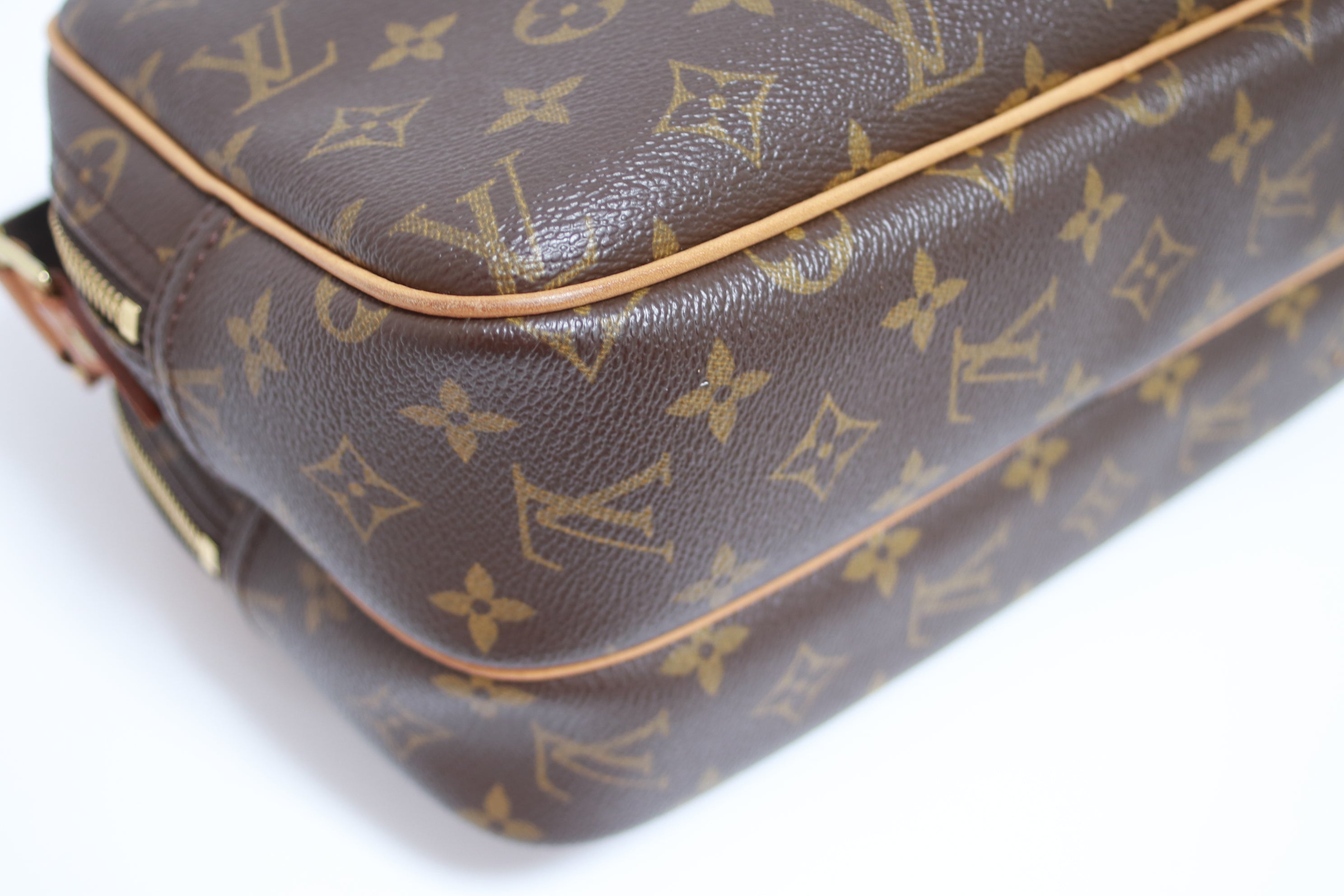 Louis Vuitton Reporter PM Messenger Bag Used