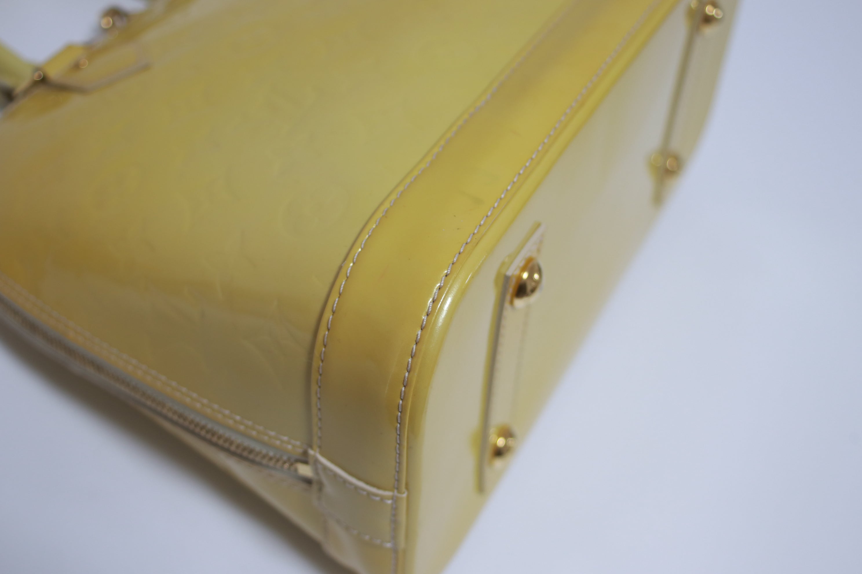 Louis Vuitton Alma PM Vernis Yellow Handbag Used