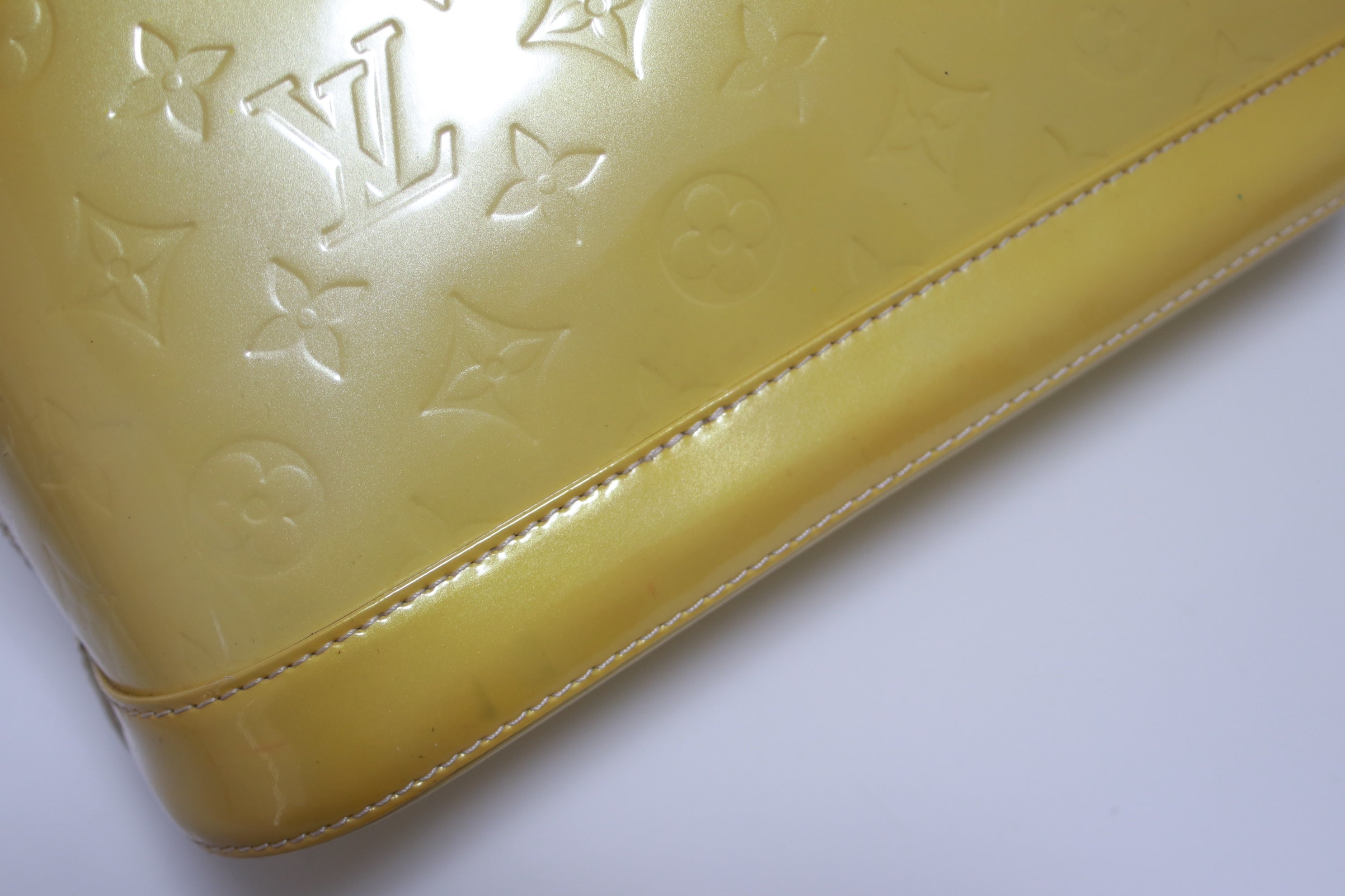 Louis Vuitton Alma PM Vernis Yellow Handbag Used