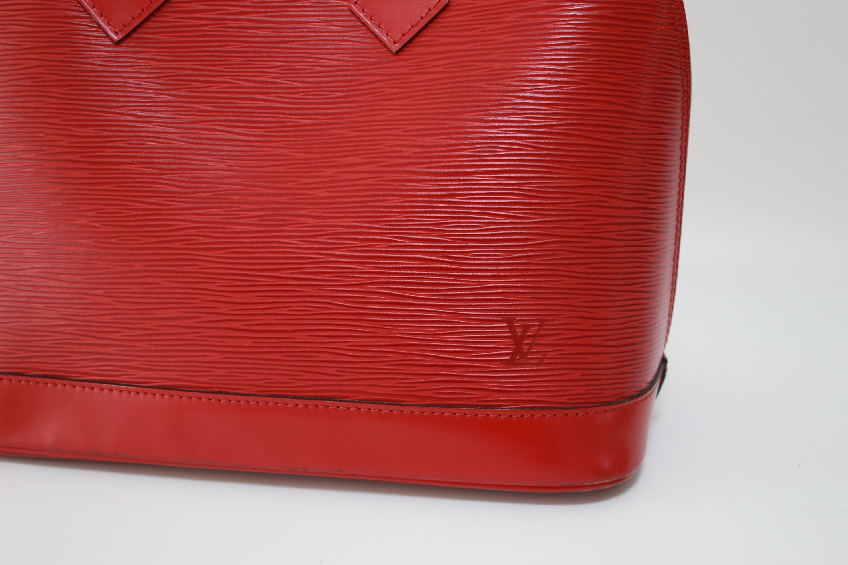 Louis Vuitton Alma PM Epi Handbag Red Used