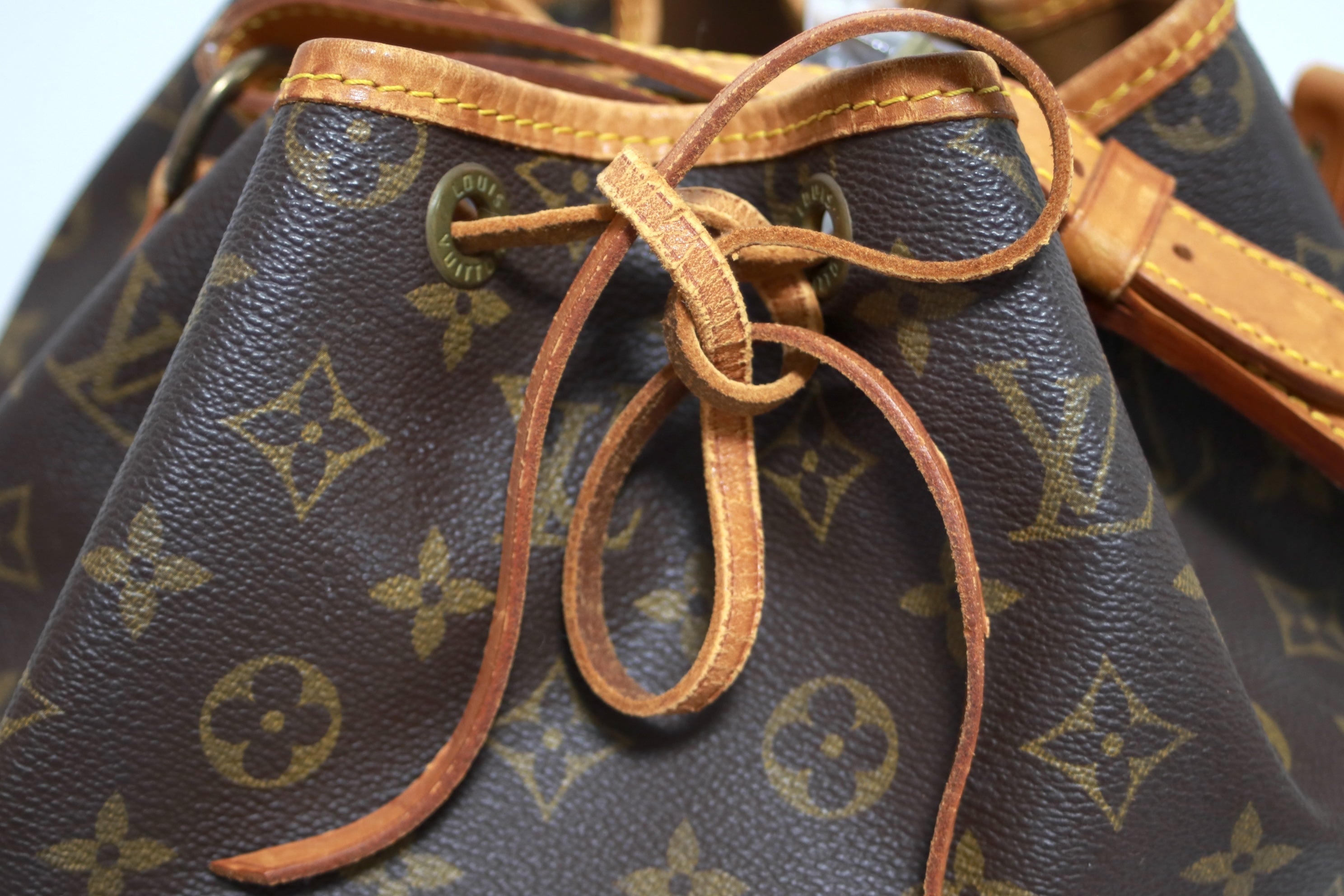 Borsa a secchiello Louis Vuitton Noe GM usata