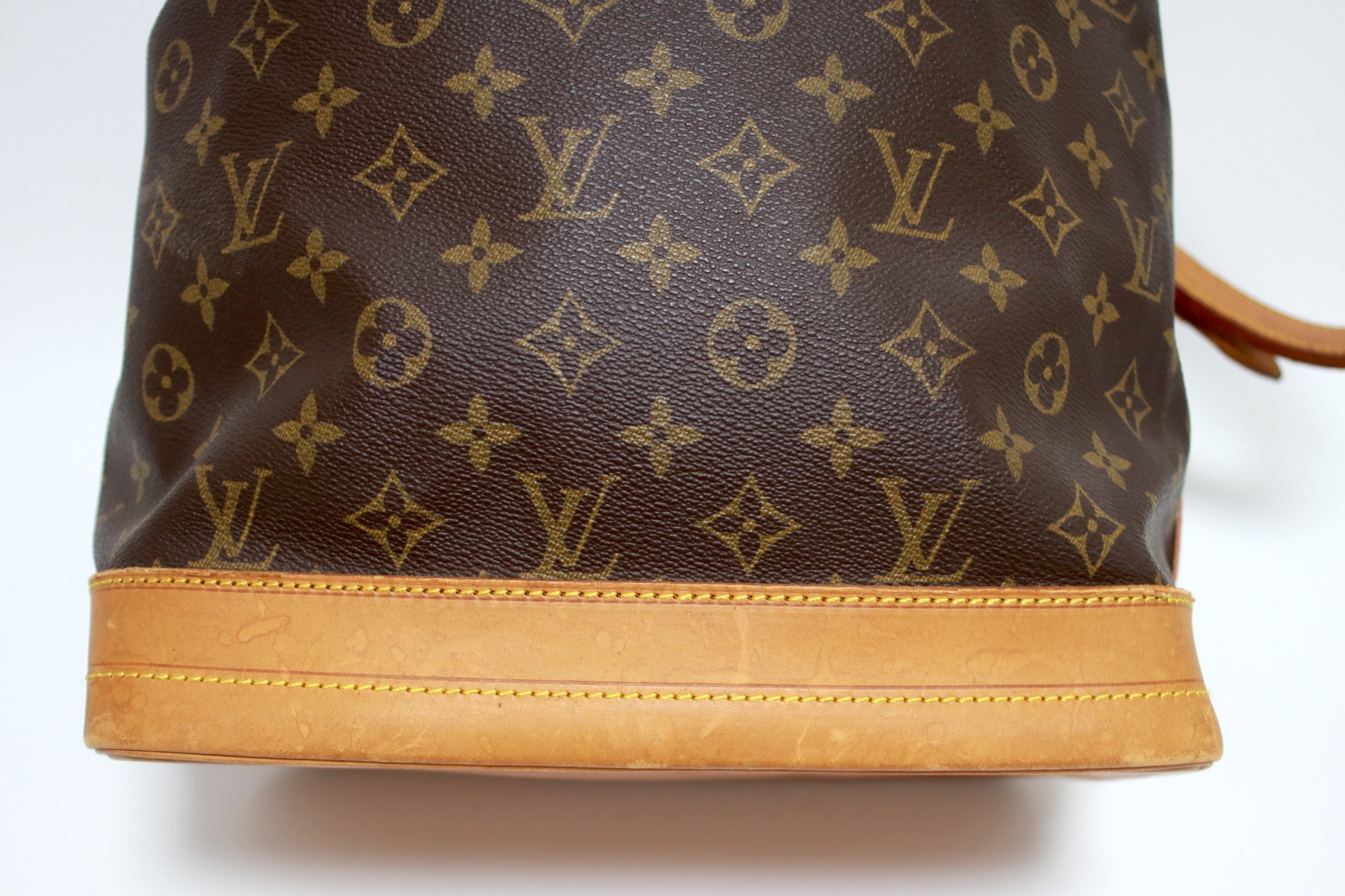 Borsa a secchiello Louis Vuitton Noe GM usata