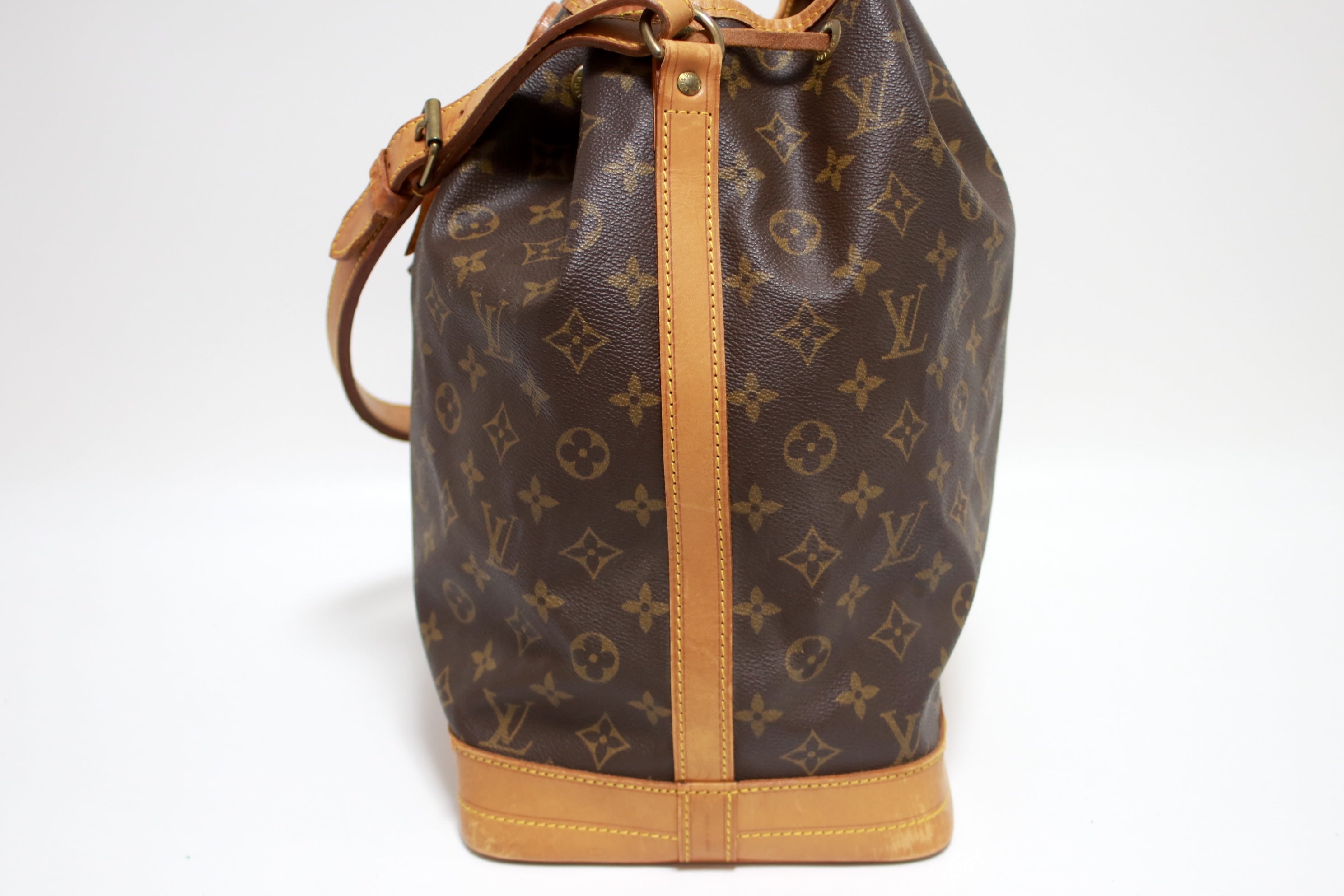 Borsa a secchiello Louis Vuitton Noe GM usata