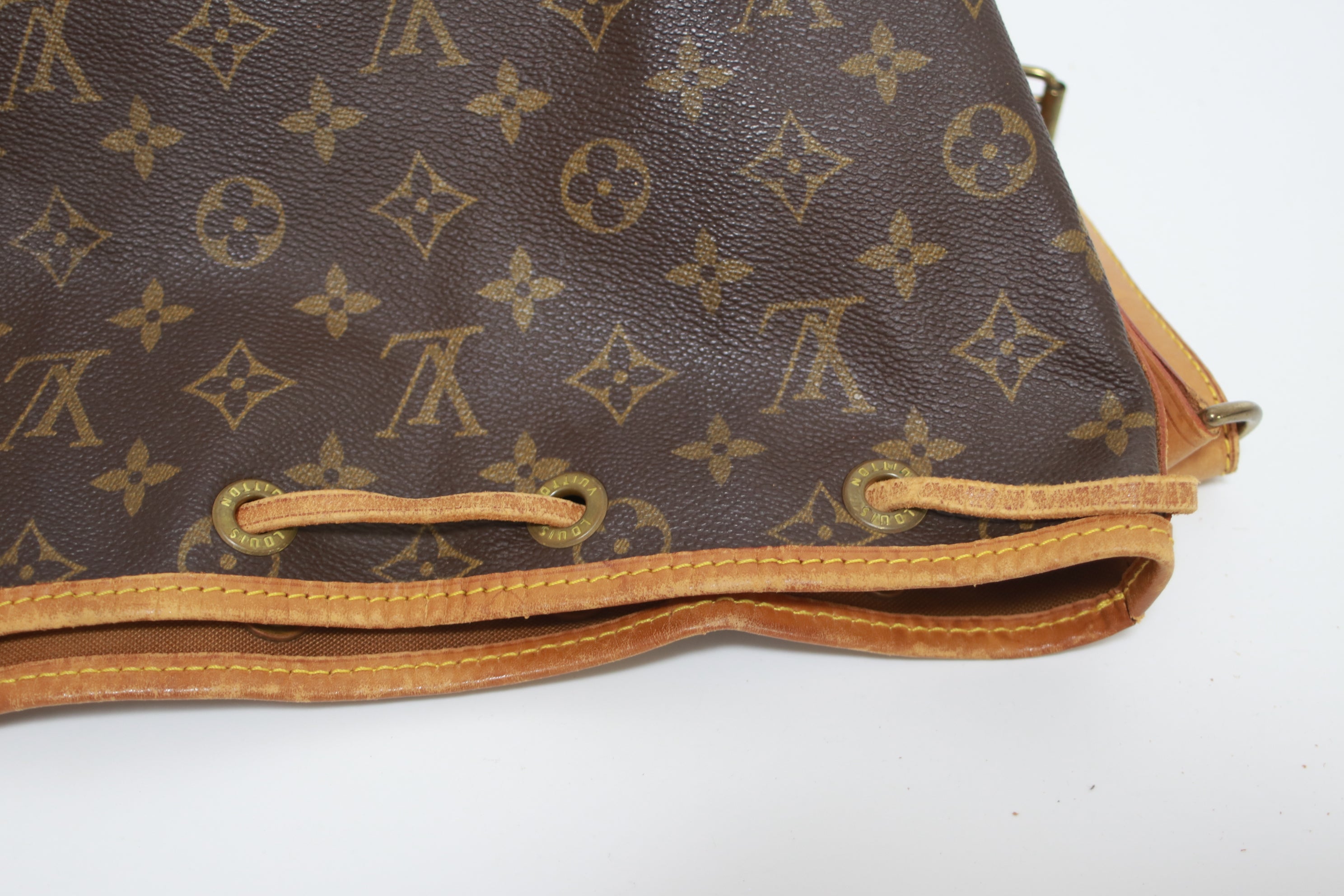 Borsa a secchiello Louis Vuitton Noe GM usata