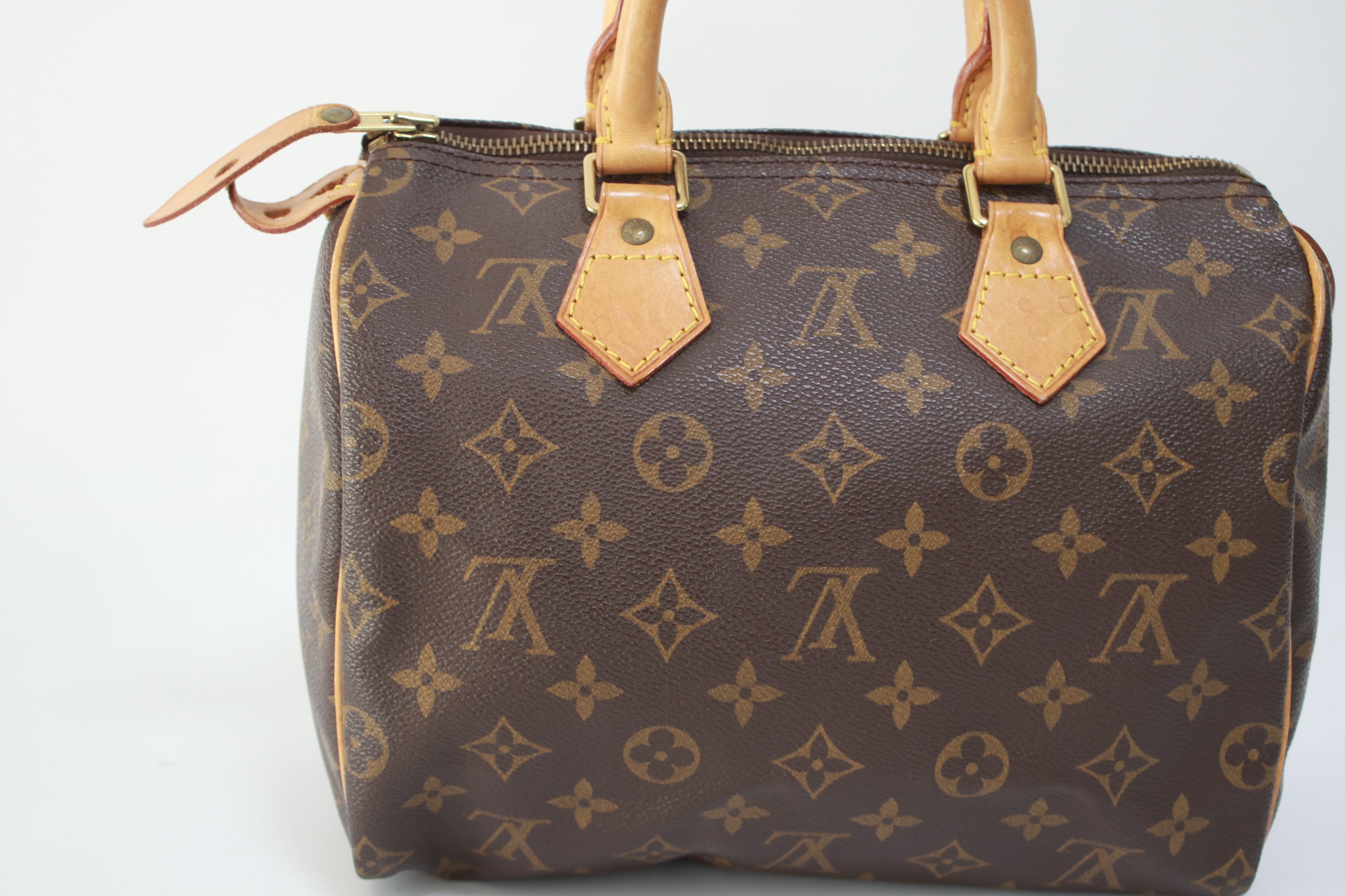 Louis Vuitton Speedy 25 Handbag Used