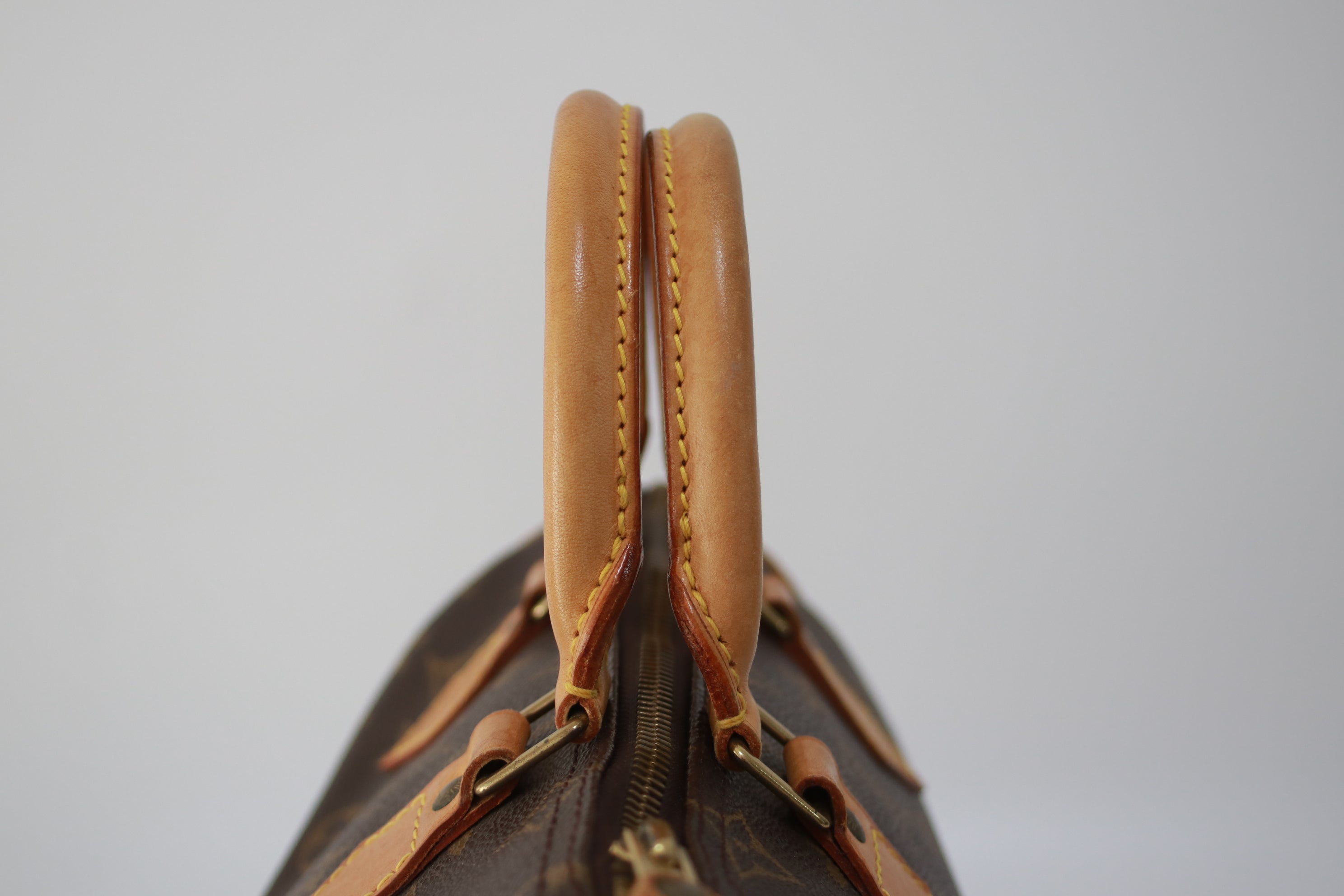 Louis Vuitton Speedy 25 Handbag Used