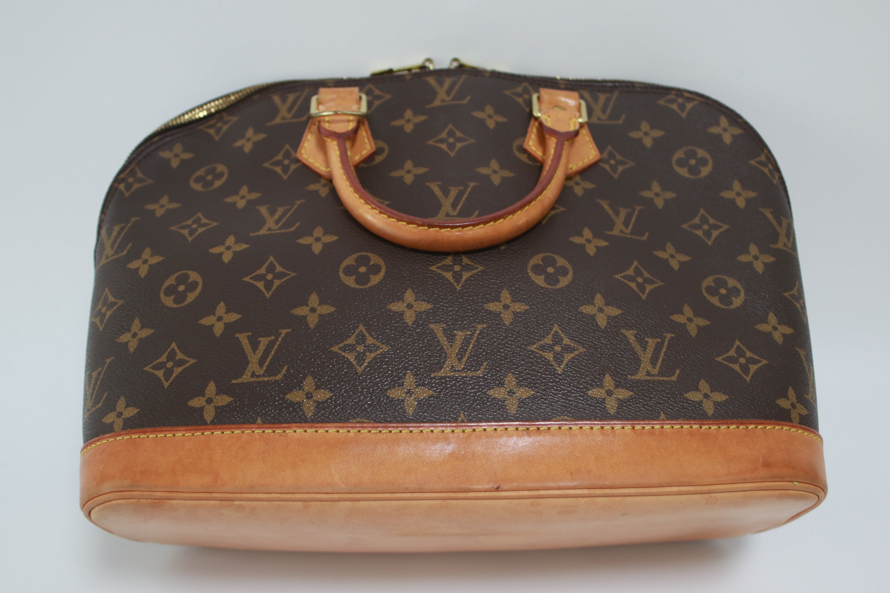 Louis Vuitton Alma PM Handbag Used