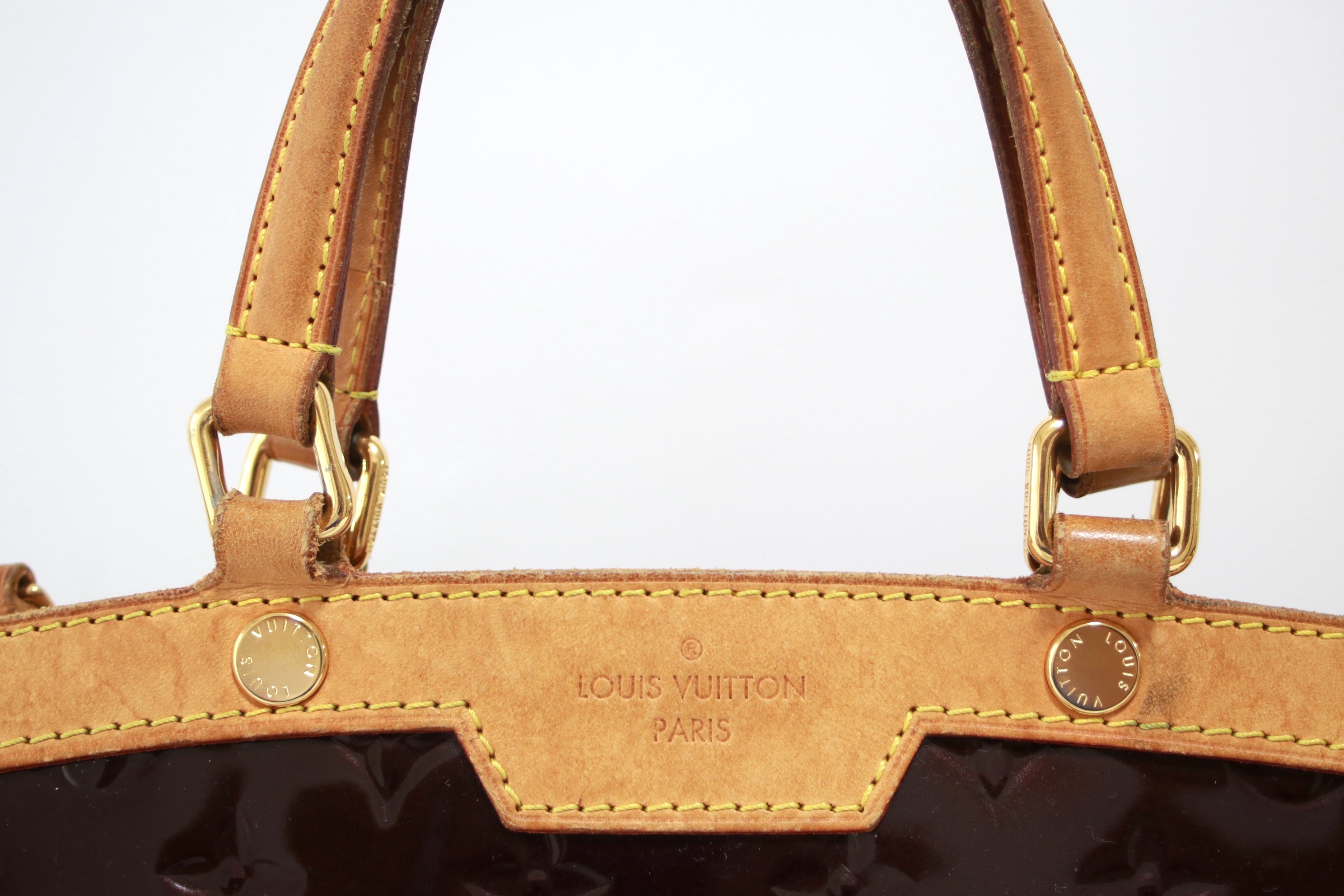 Louis Vuitton Brea MM Vernis Shoulder Bag Used