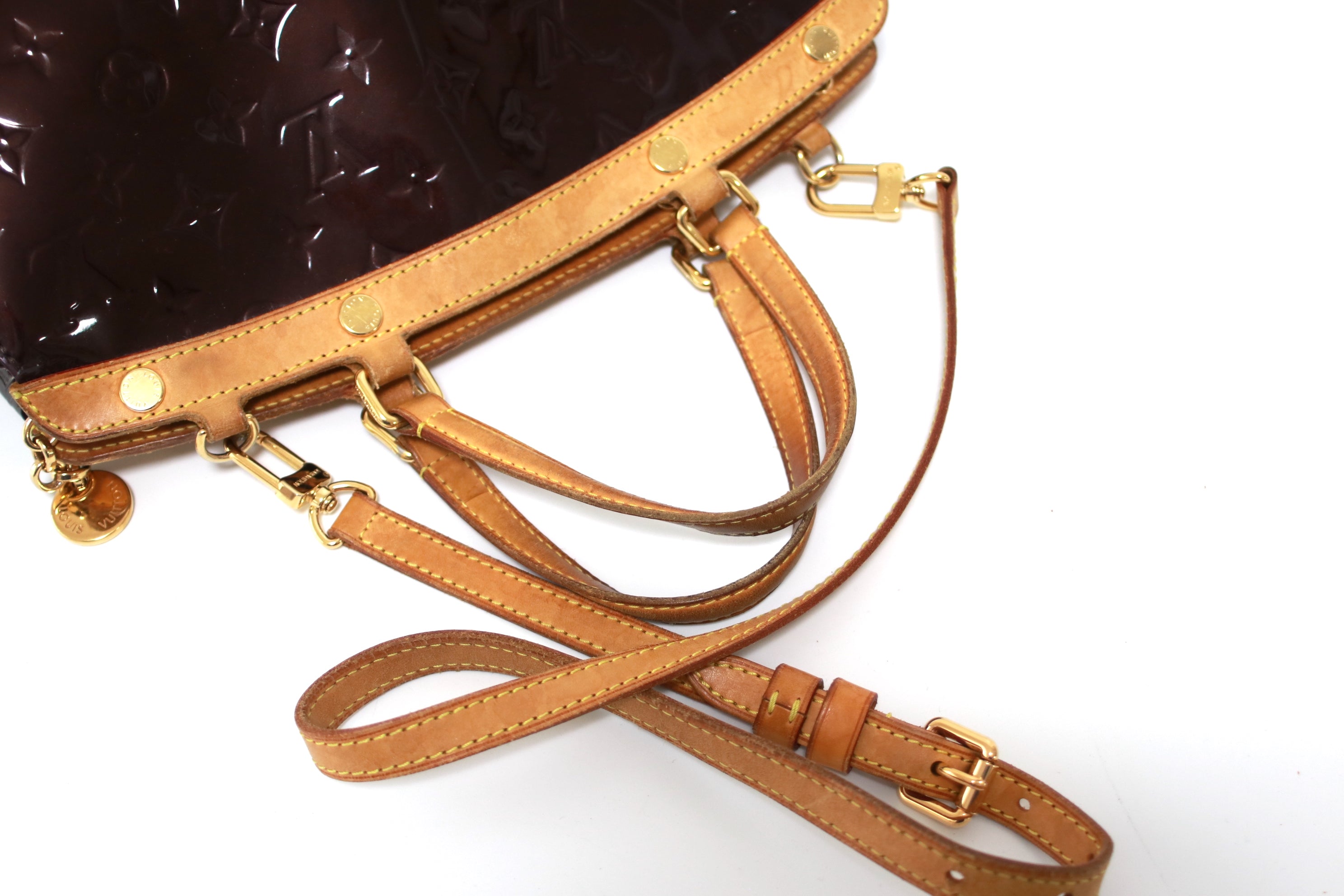 Louis Vuitton Brea MM Vernis Shoulder Bag Used