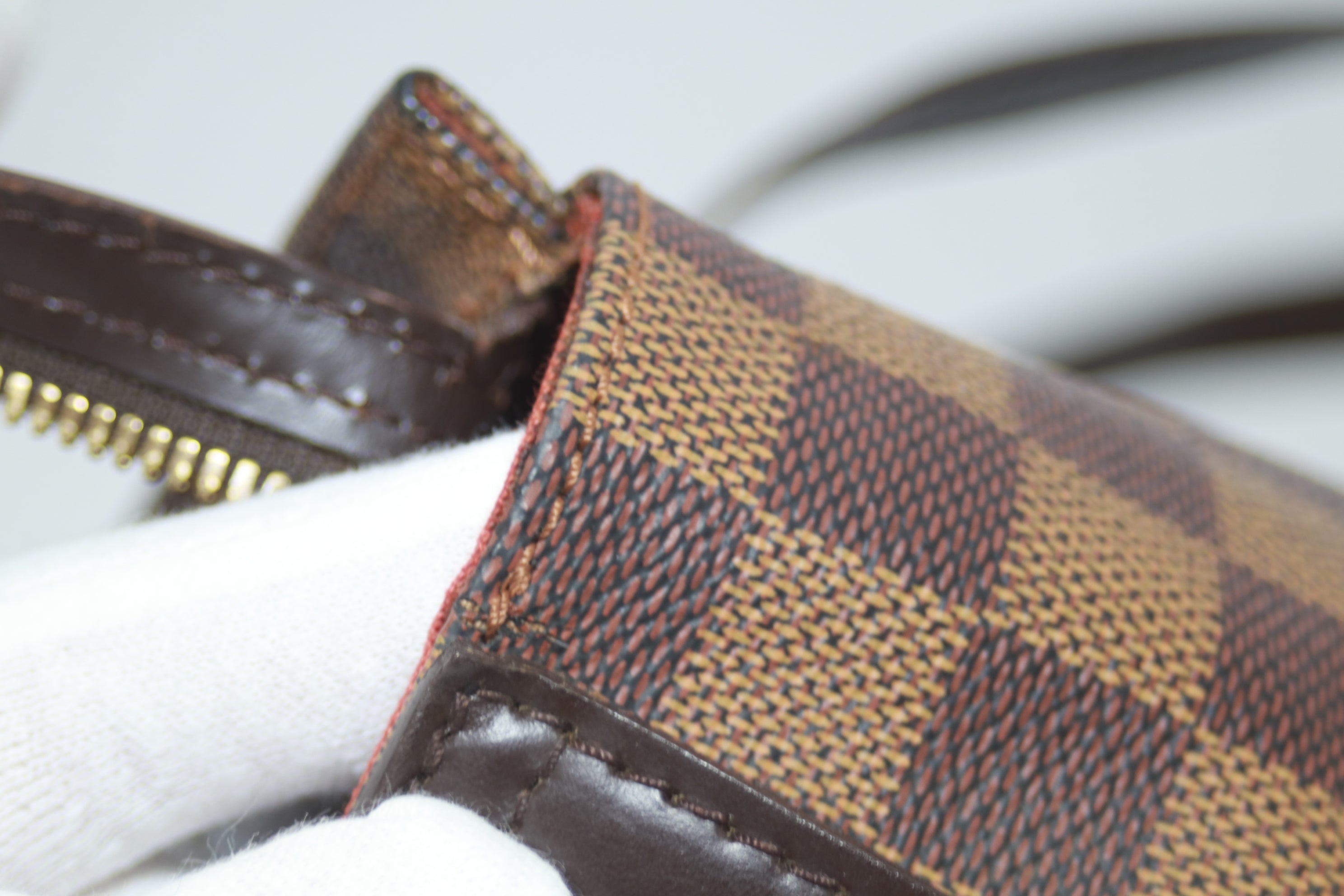 Louis Vuitton Chelsea Damier Ebene Shoulder Bag Used