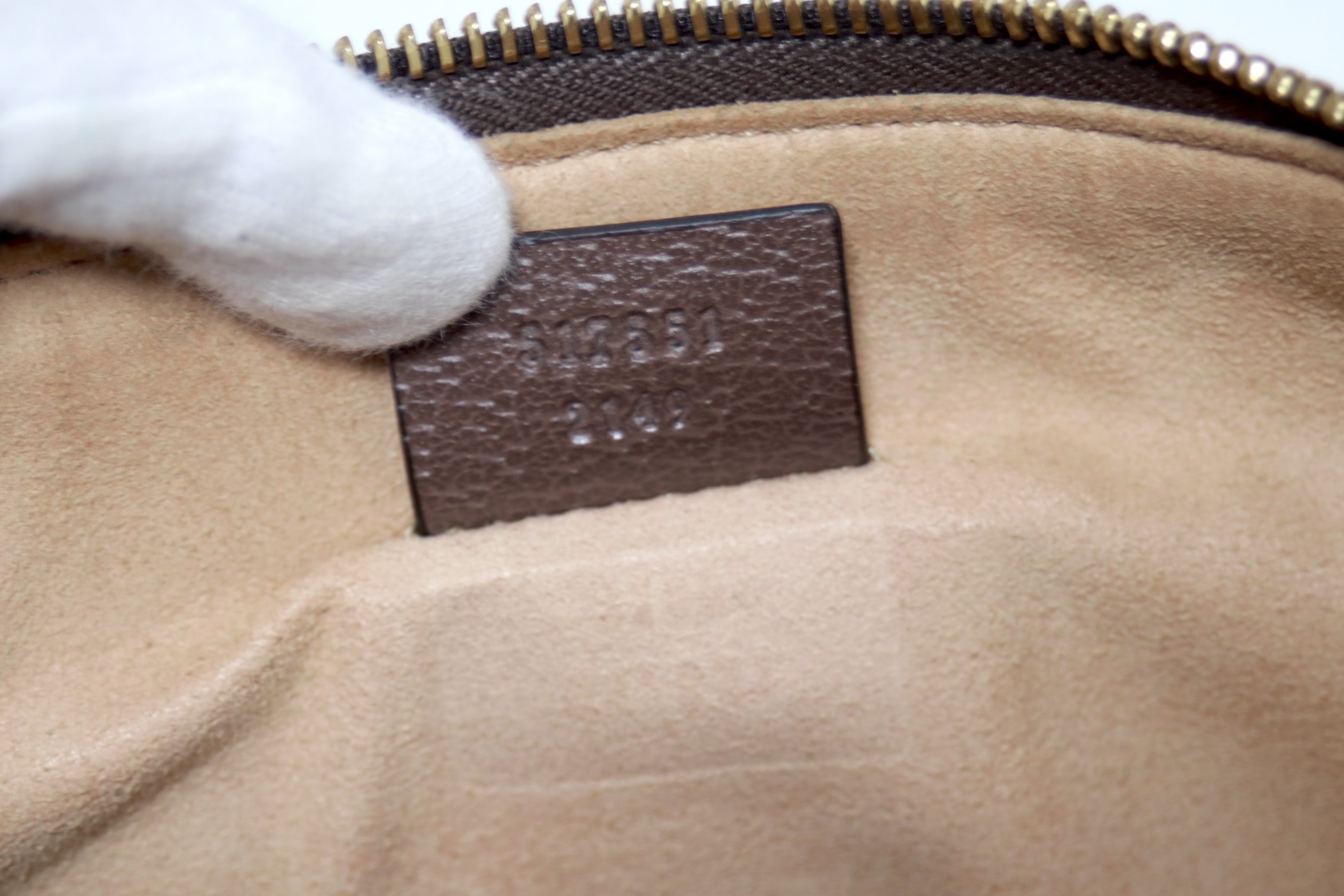 Gucci Slim Clutch Bag Used