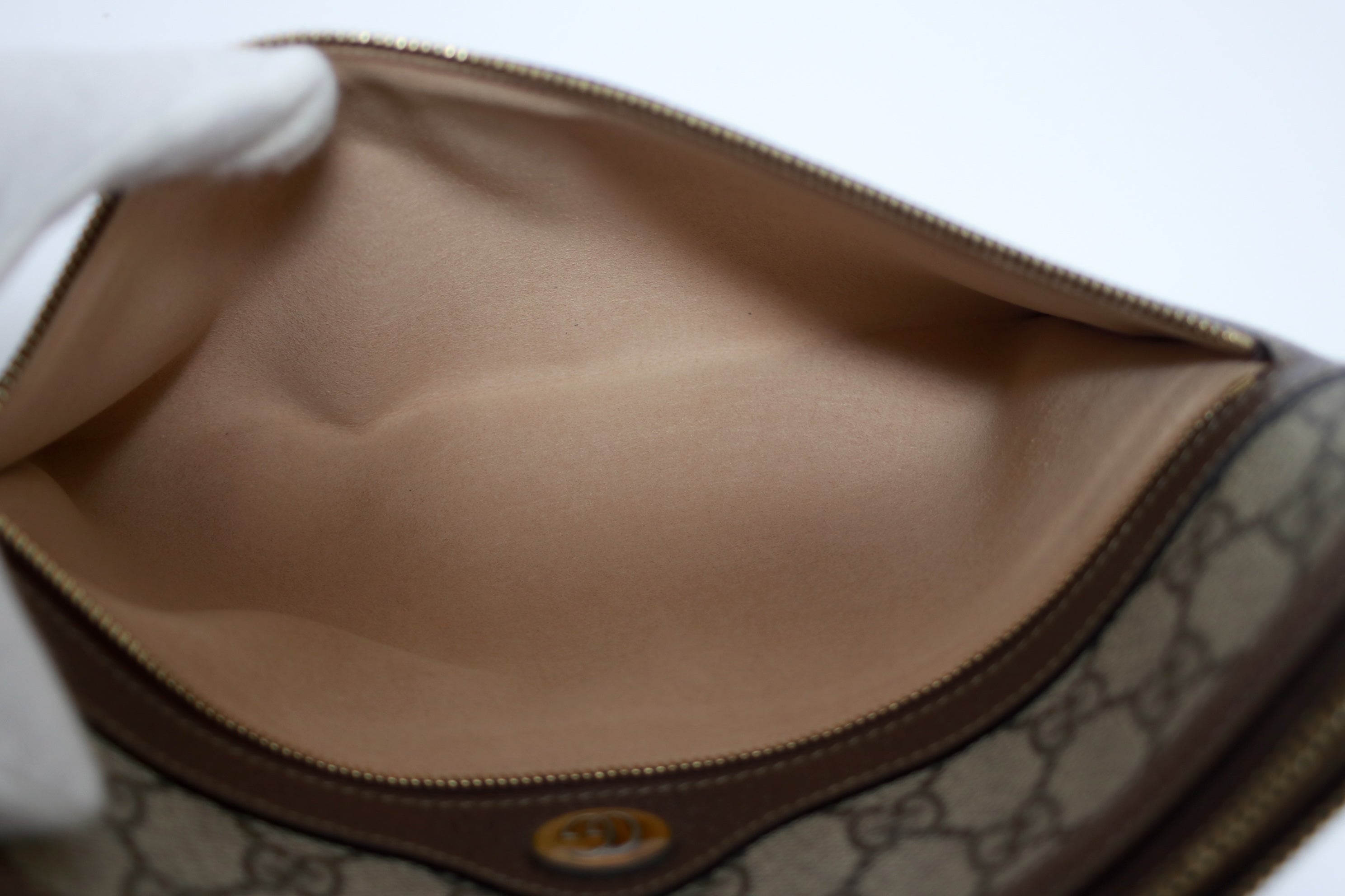 Gucci Slim Clutch Bag Used