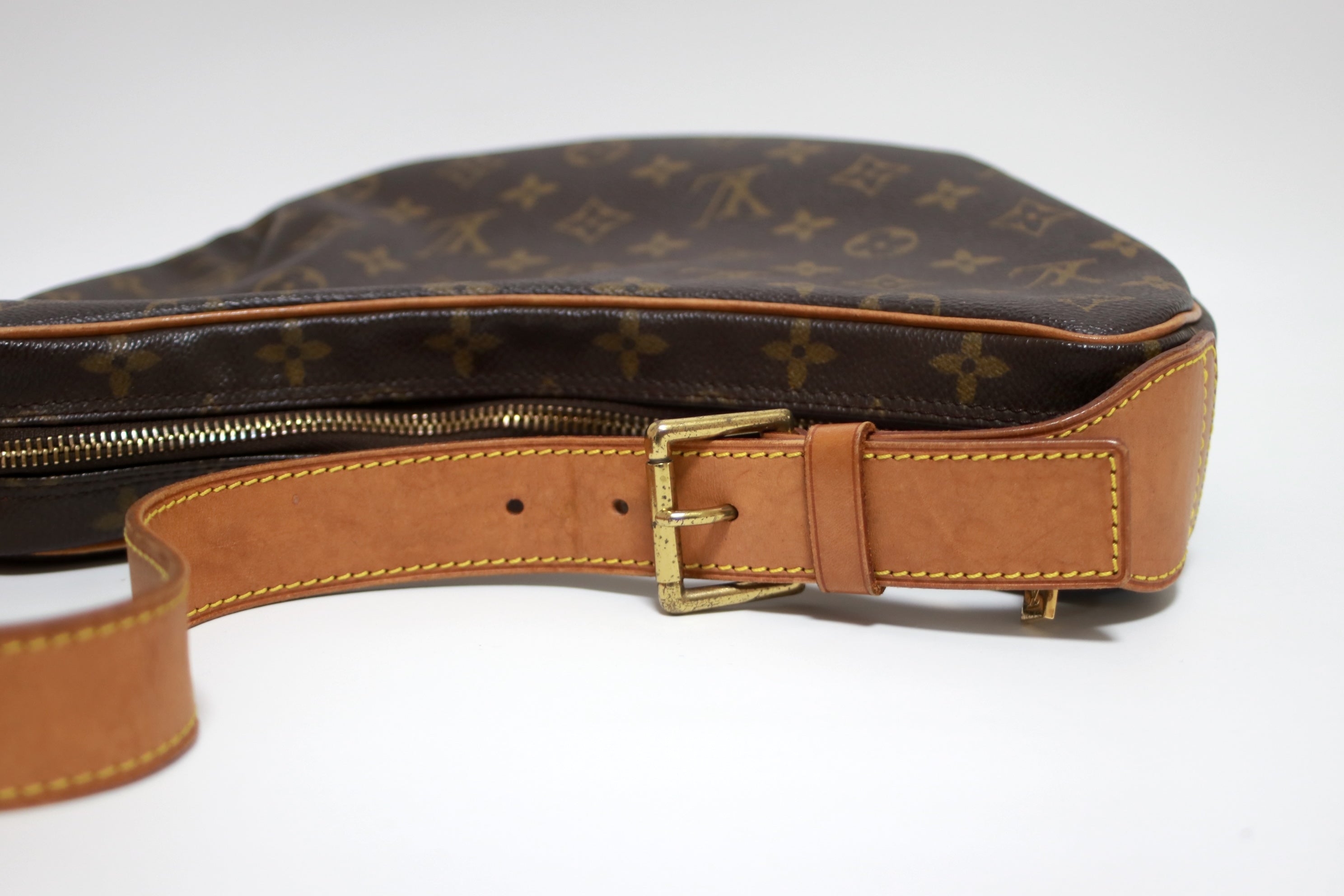 Borsa a tracolla Louis Vuitton Croissant MM usata