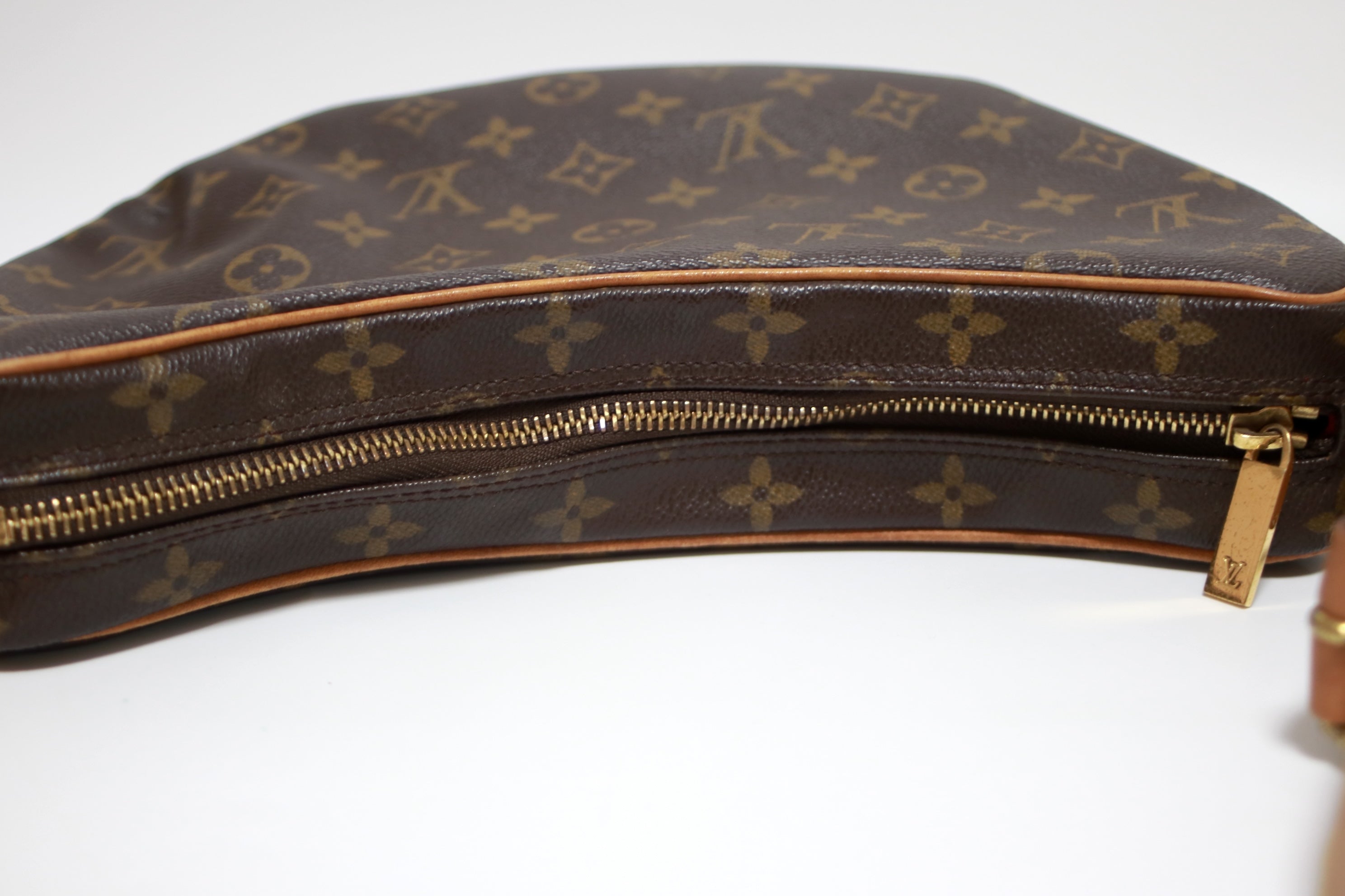 Louis Vuitton Croissant MM Shoulder Bag Used