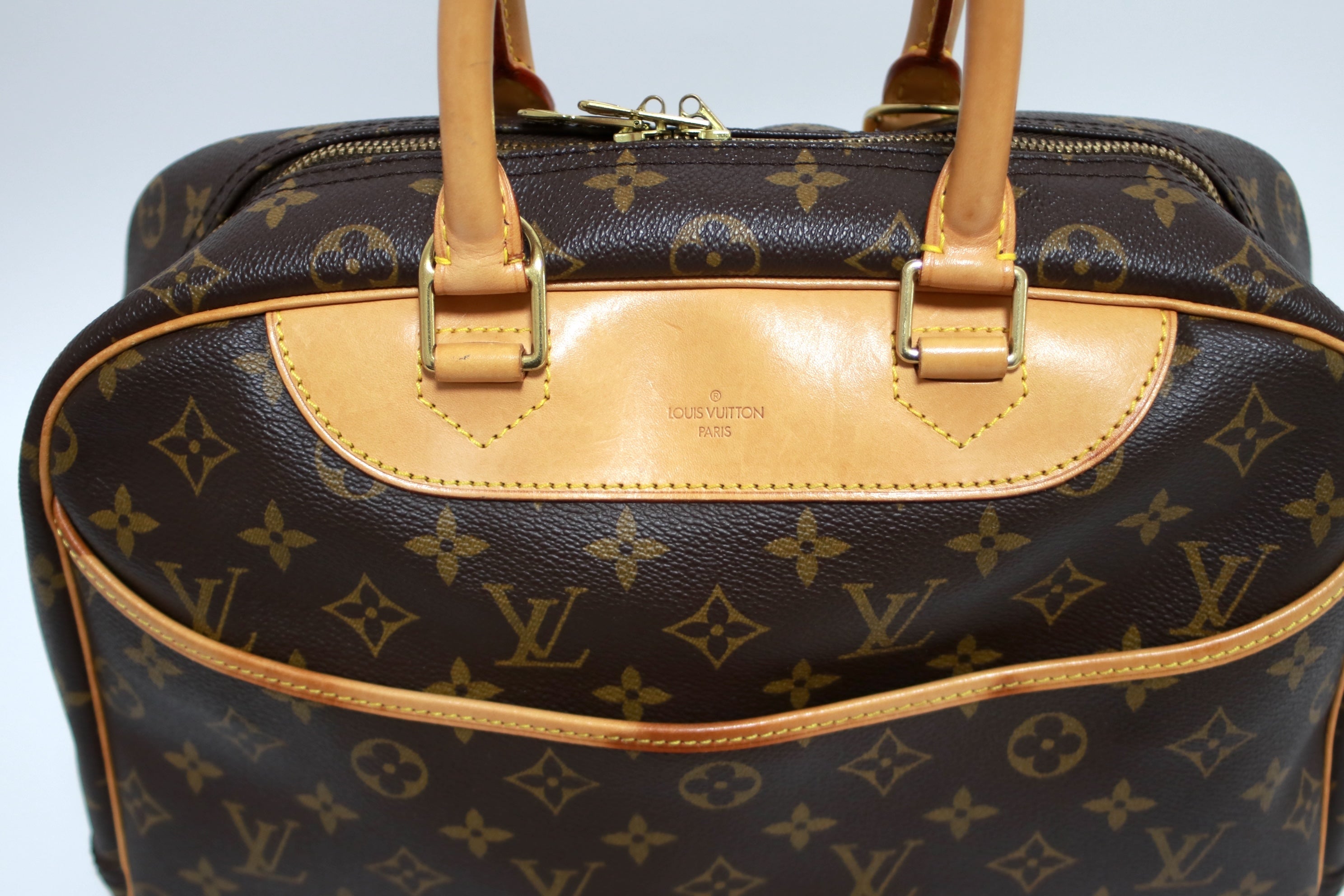 Louis Vuitton Deauville Handbag Used
