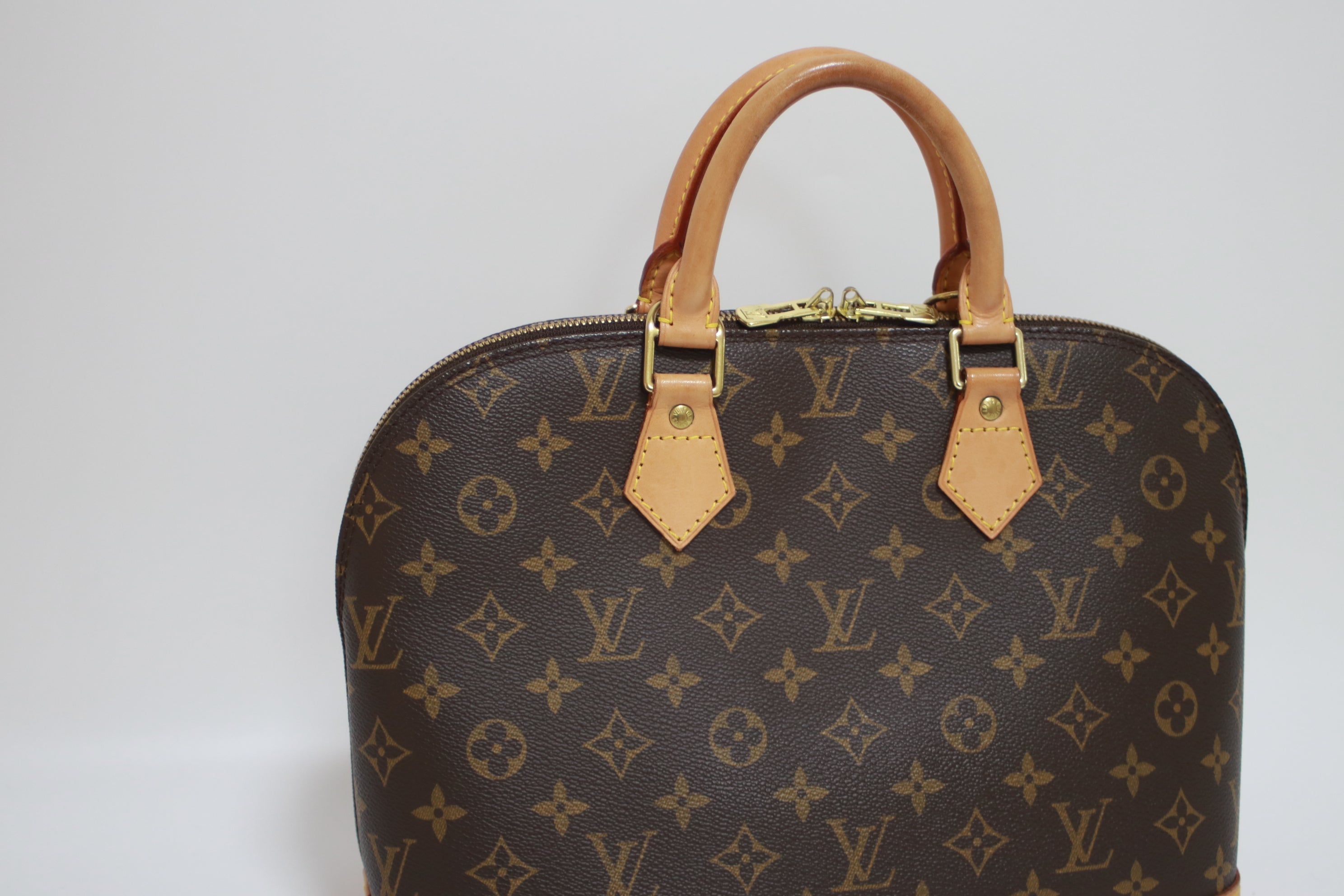Louis Vuitton Alma PM Handbag Used