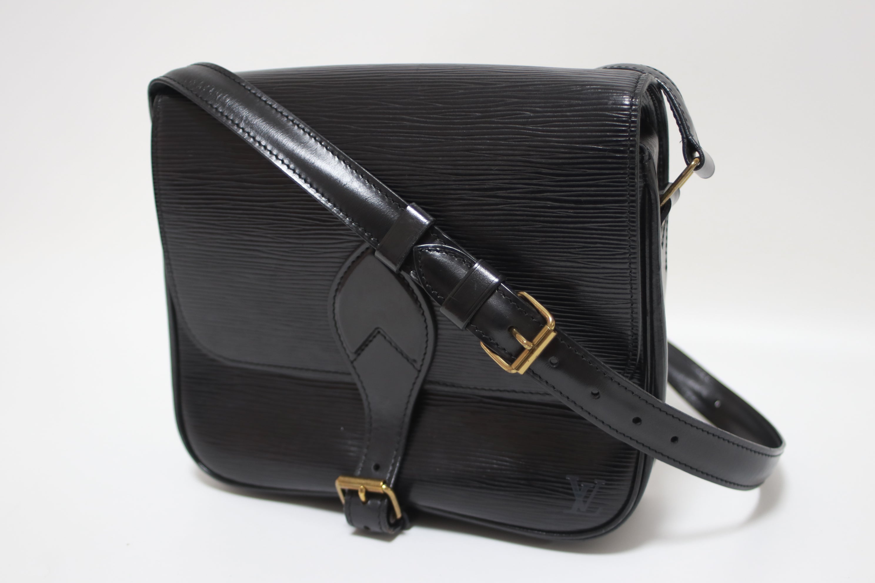 Louis Vuitton Epi Cartouchiere Shoulder Bag Black Used