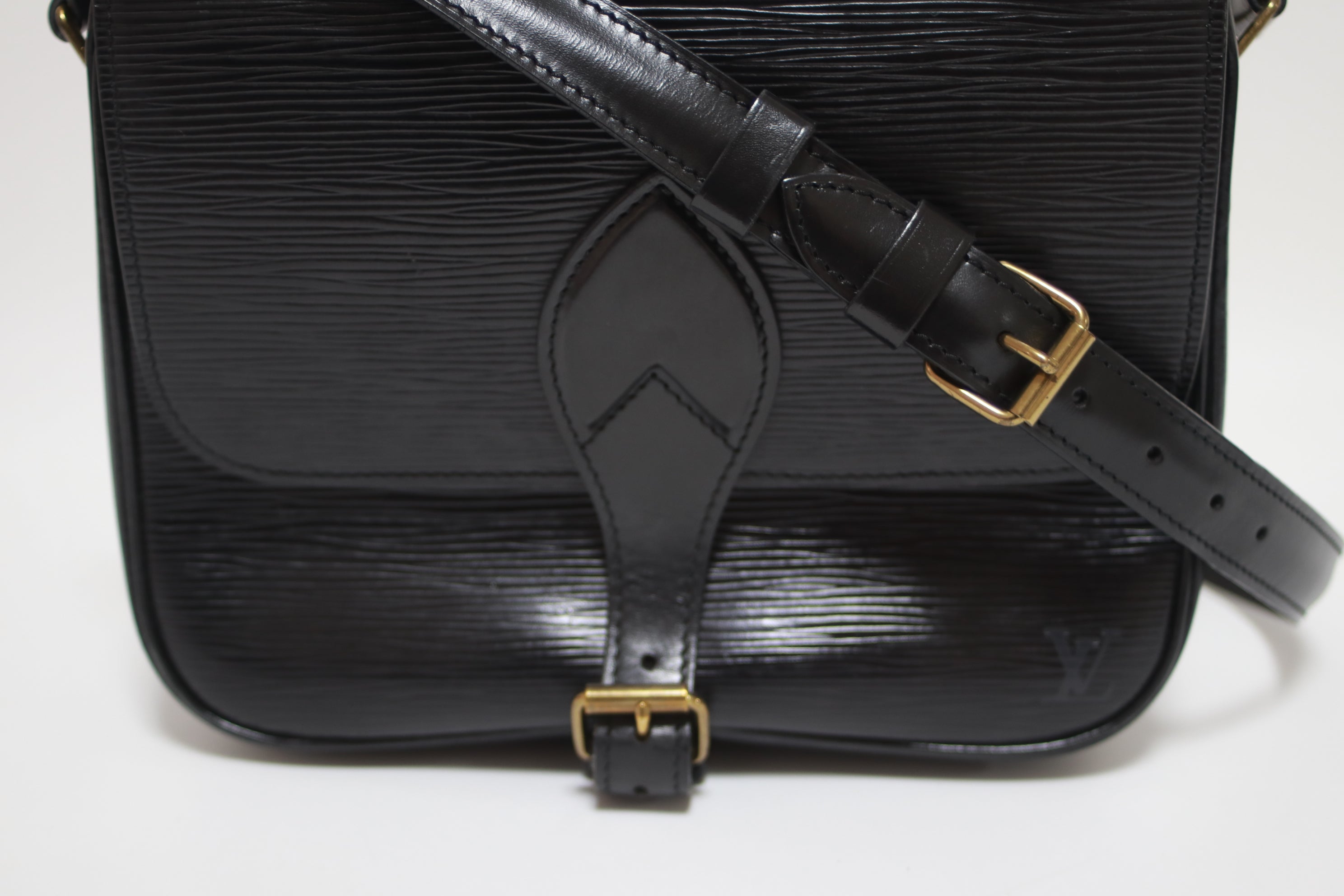 Louis Vuitton Epi Cartouchiere Shoulder Bag Black Used