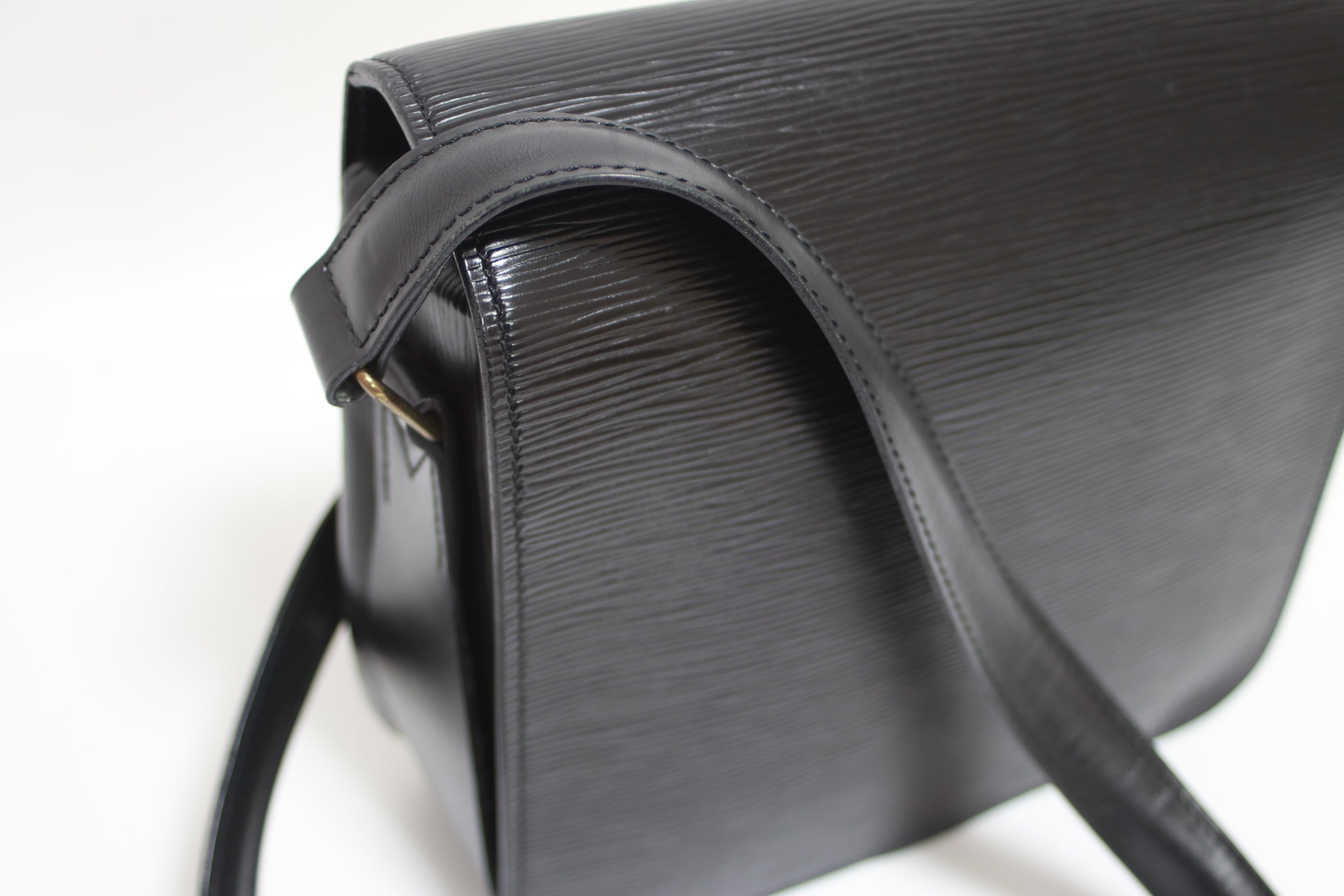 Louis Vuitton Epi Cartouchiere Shoulder Bag Black Used