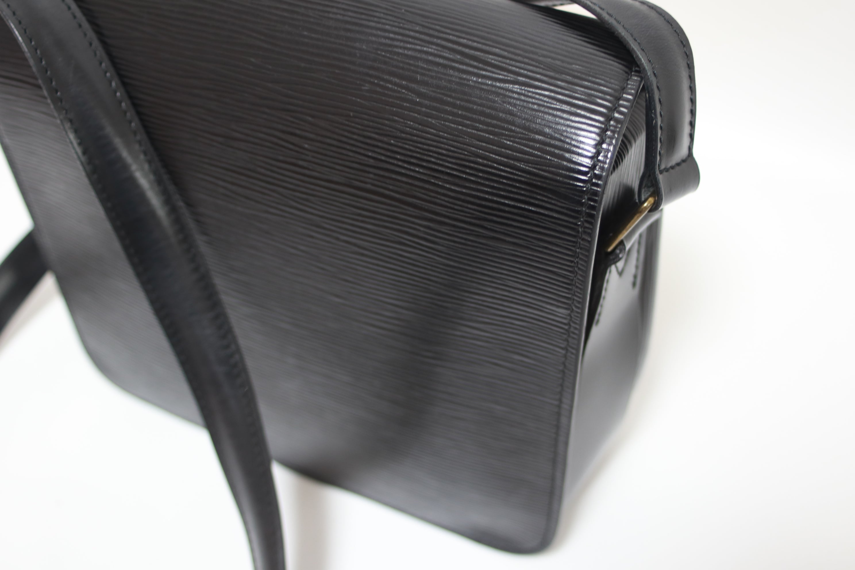 Louis Vuitton Epi Cartouchiere Shoulder Bag Black Used