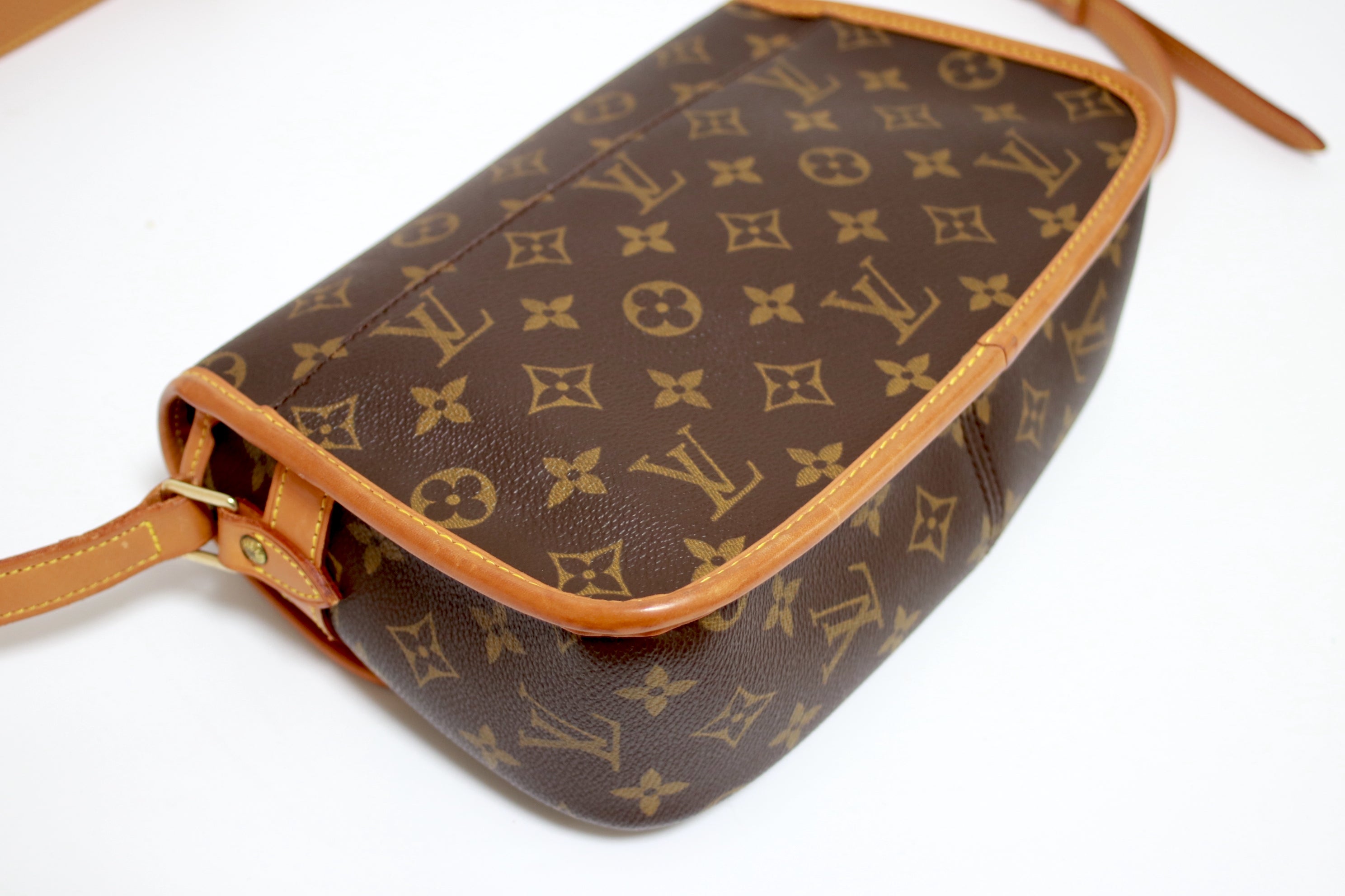 Louis Vuitton Sologne Shoulder Bag Used