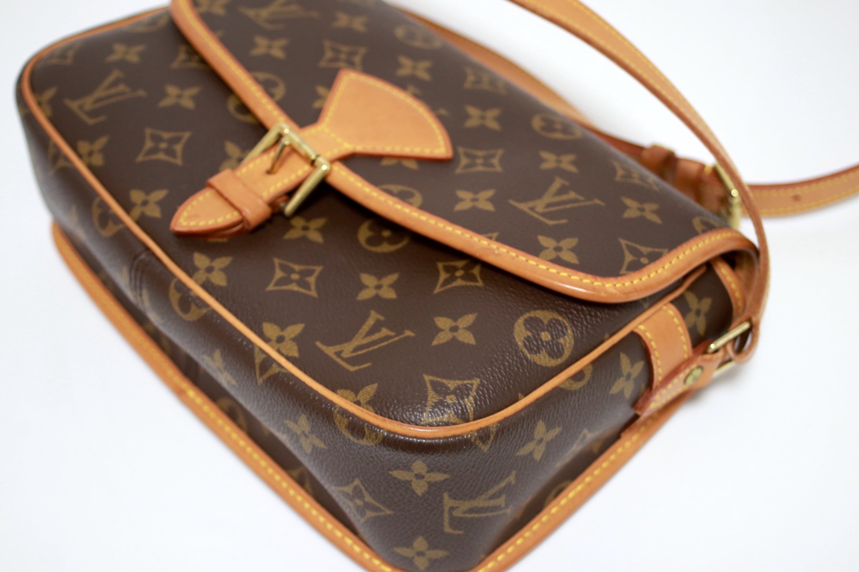 Louis Vuitton Sologne Shoulder Bag Used