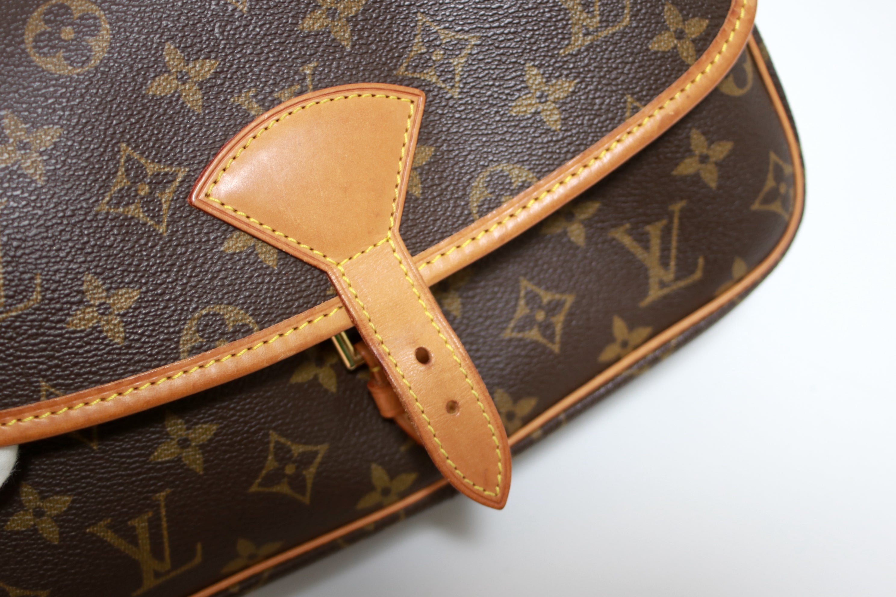 Louis Vuitton Sologne Shoulder Bag Used