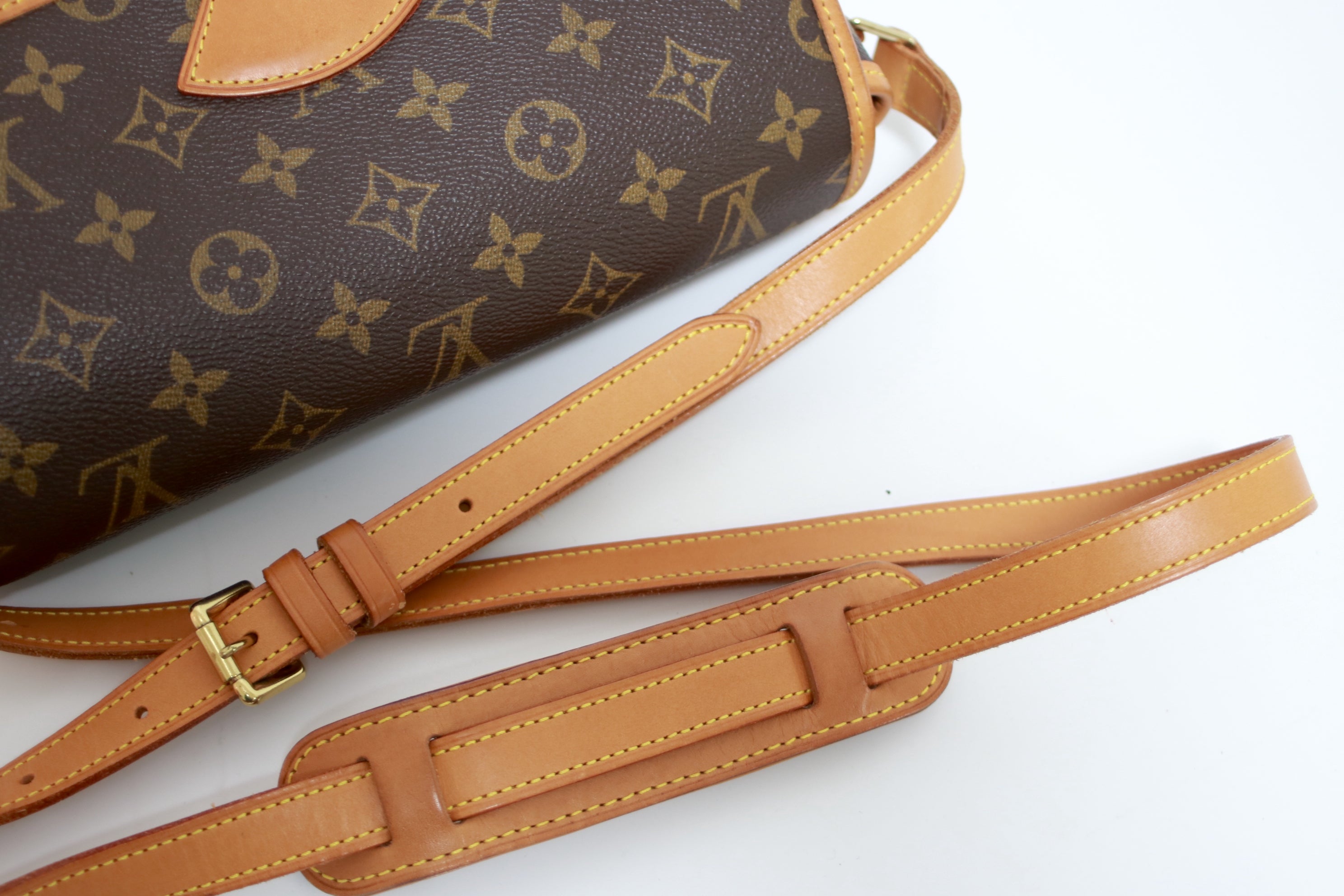 Louis Vuitton Sologne Shoulder Bag Used