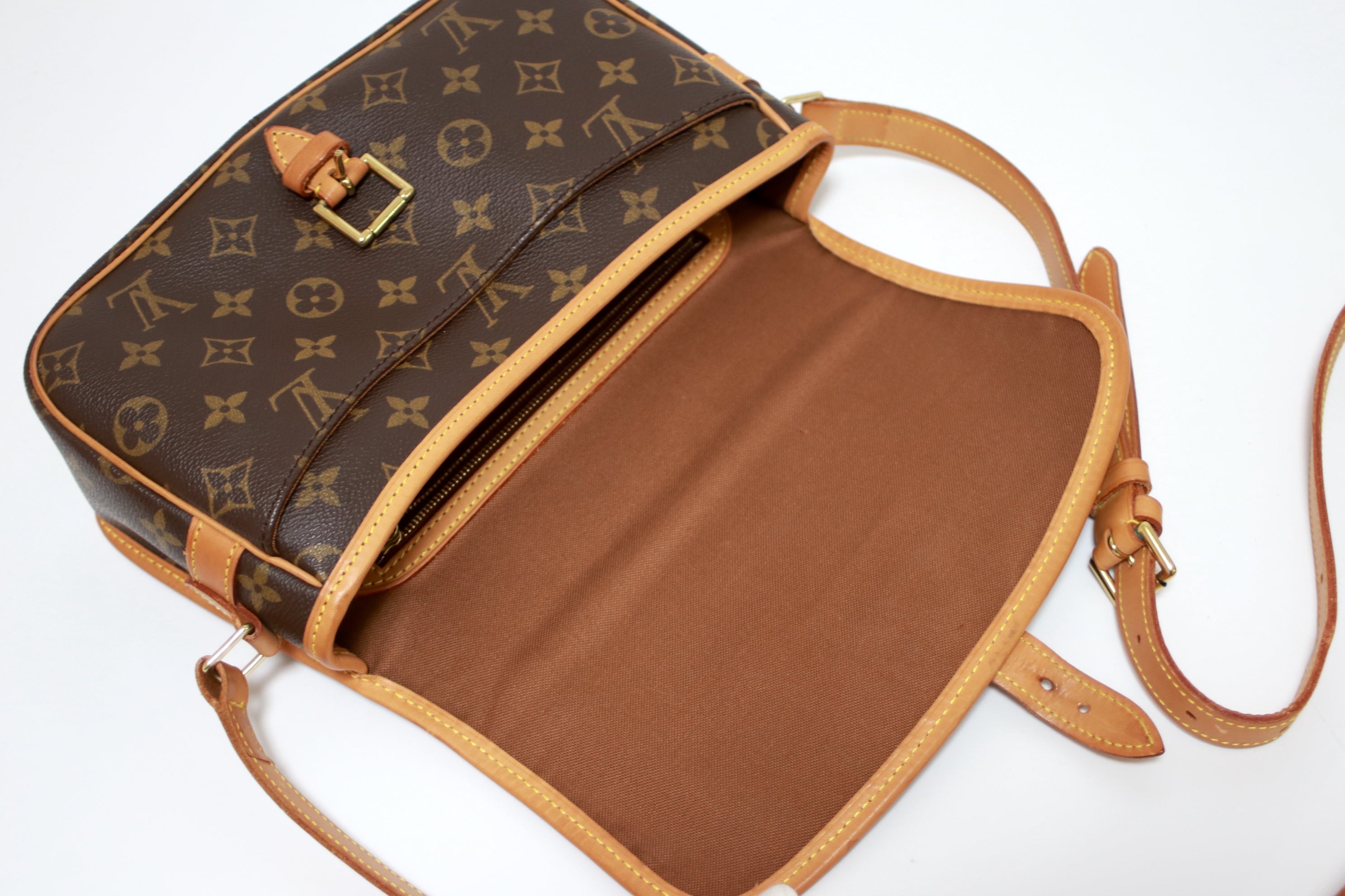 Louis Vuitton Sologne Shoulder Bag Used